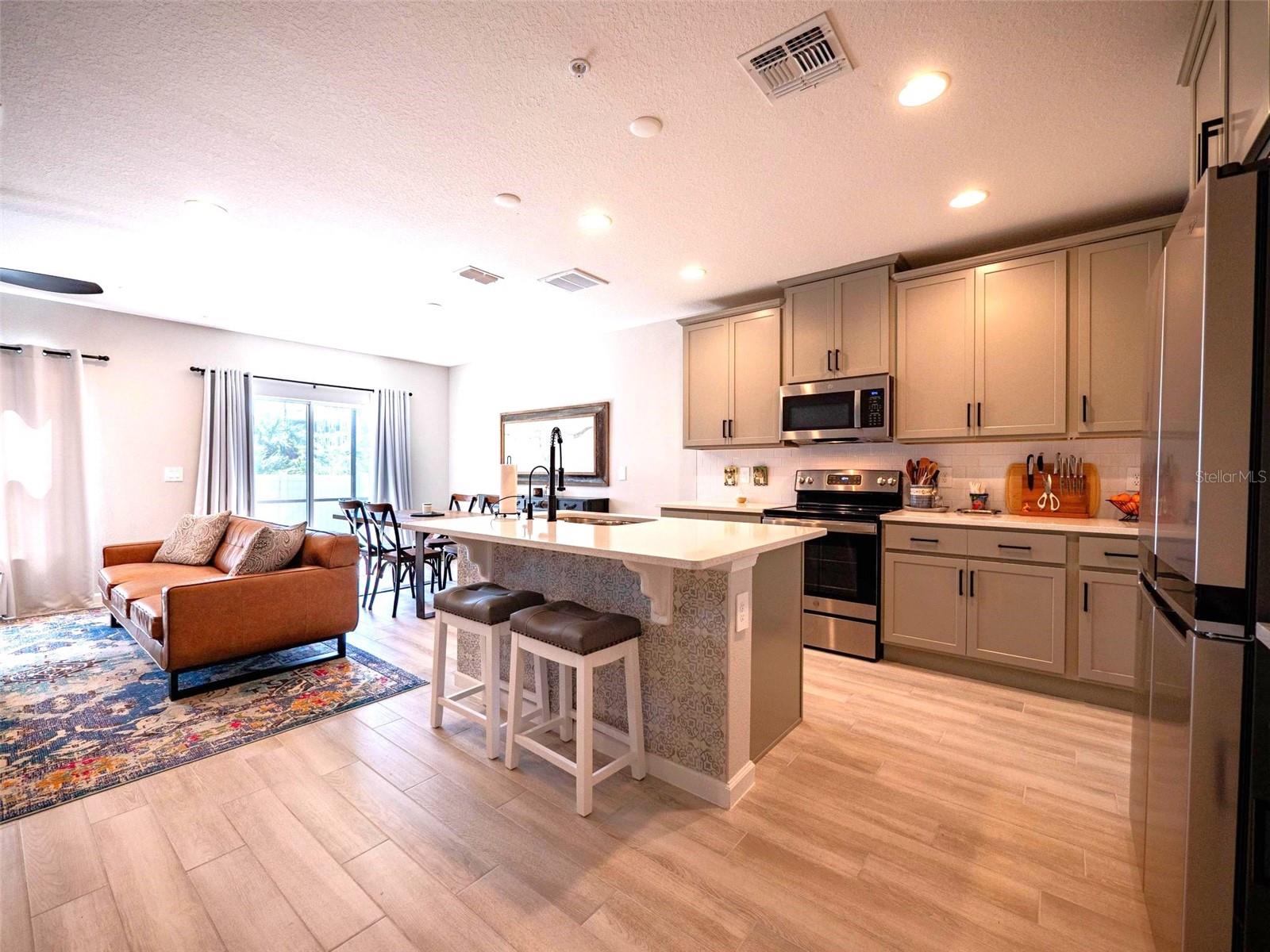 391 CAPE HONEYSUCKLE PLACE