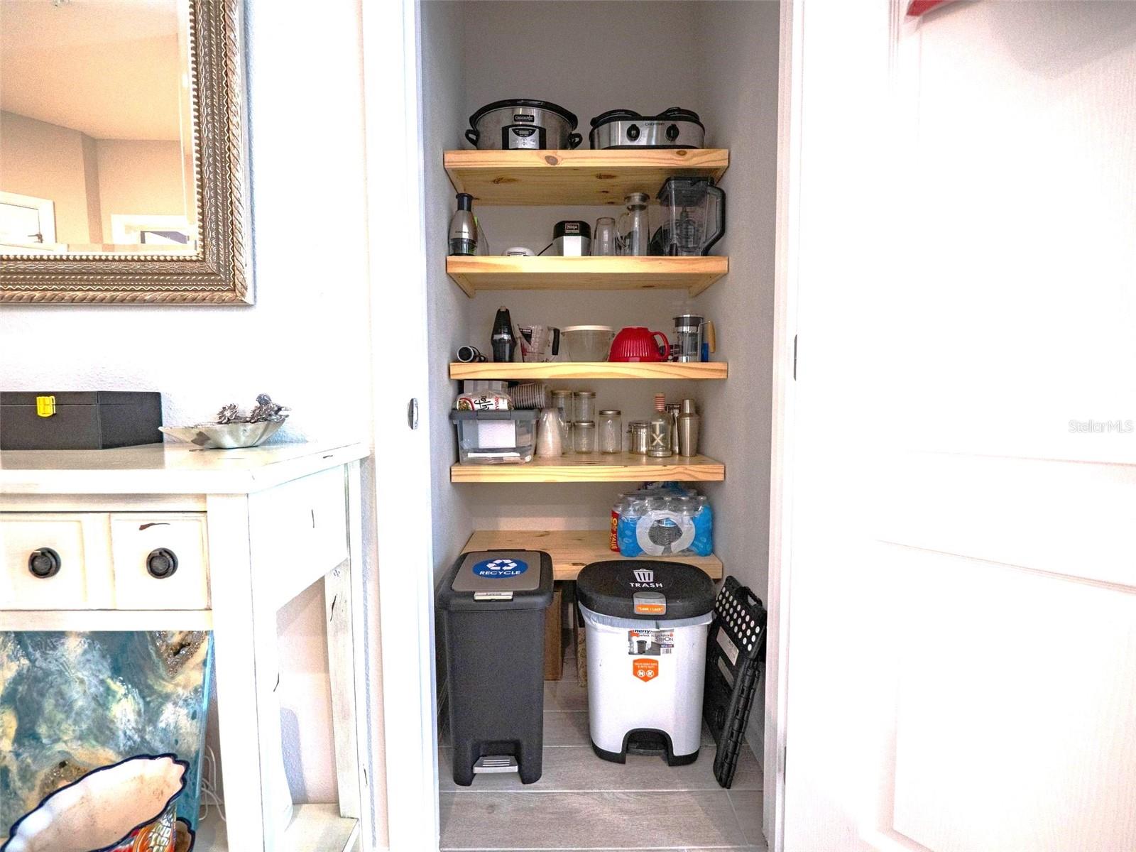 TOWNS AT LAKE MONROE COMMONS - Residential