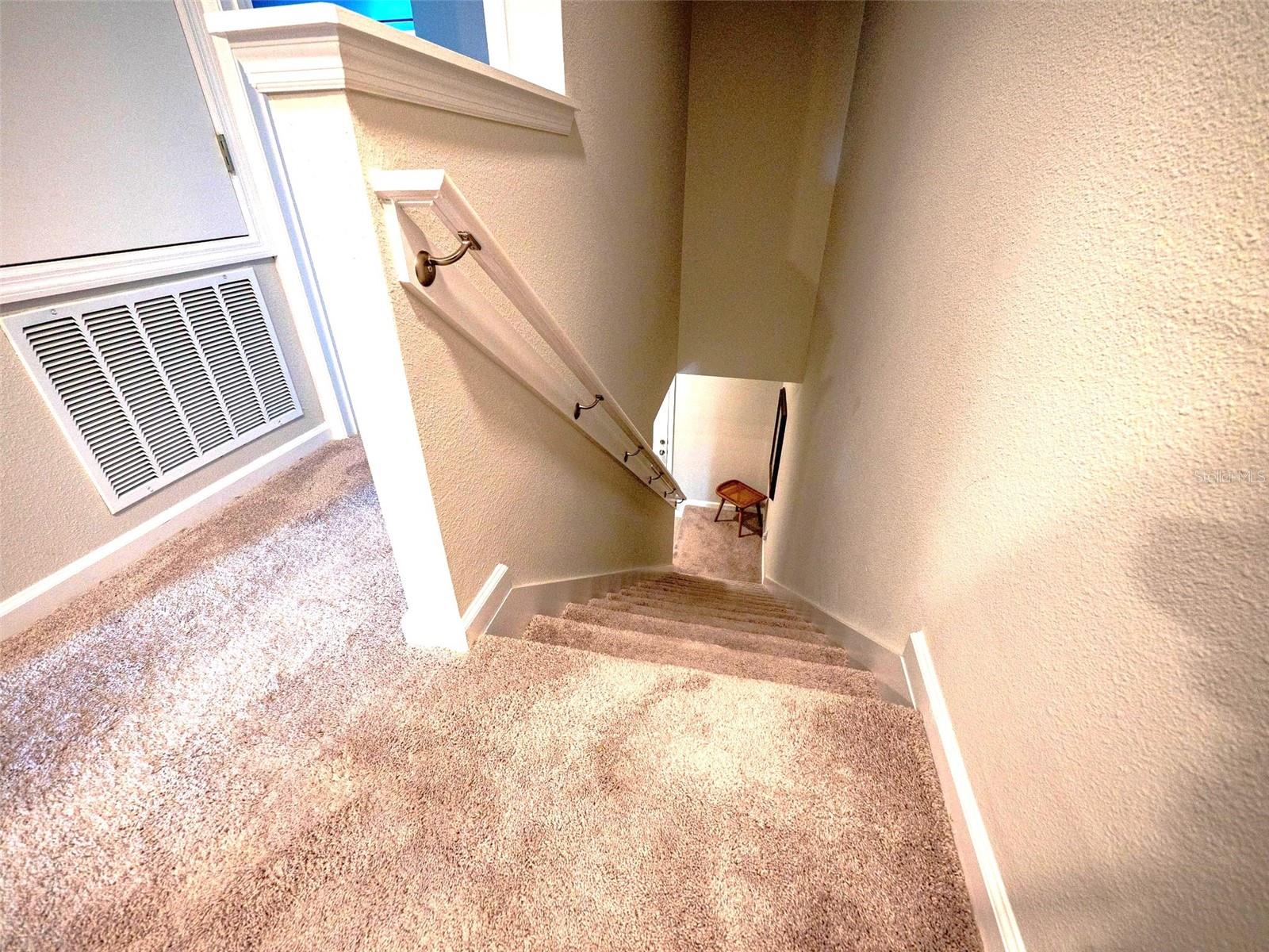 TOWNS AT LAKE MONROE COMMONS - Residential