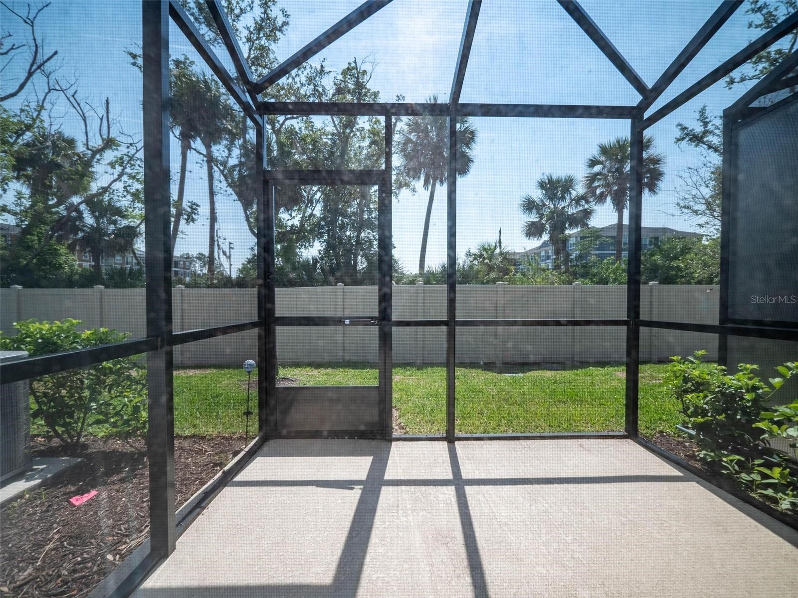 TOWNS AT LAKE MONROE COMMONS - Residential