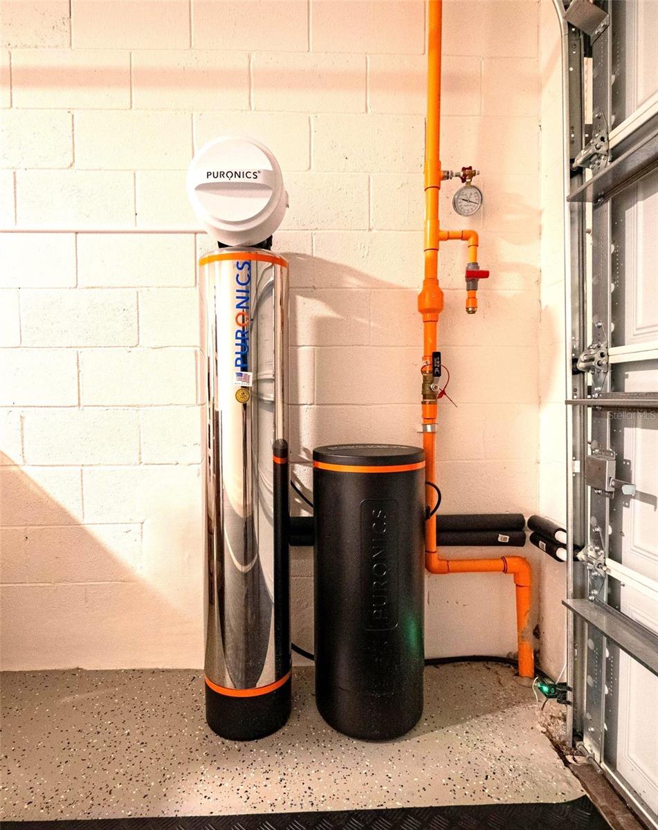 TOWNS AT LAKE MONROE COMMONS - Residential