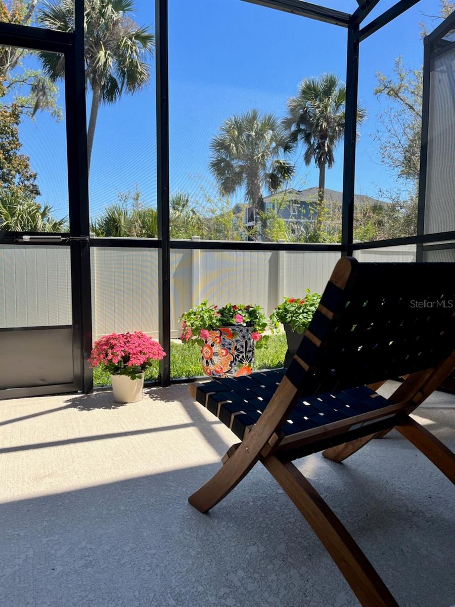 TOWNS AT LAKE MONROE COMMONS - Residential