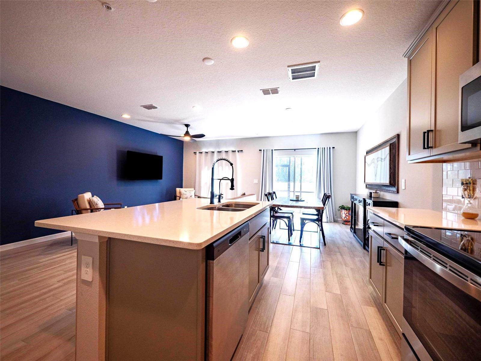 391 CAPE HONEYSUCKLE PLACE