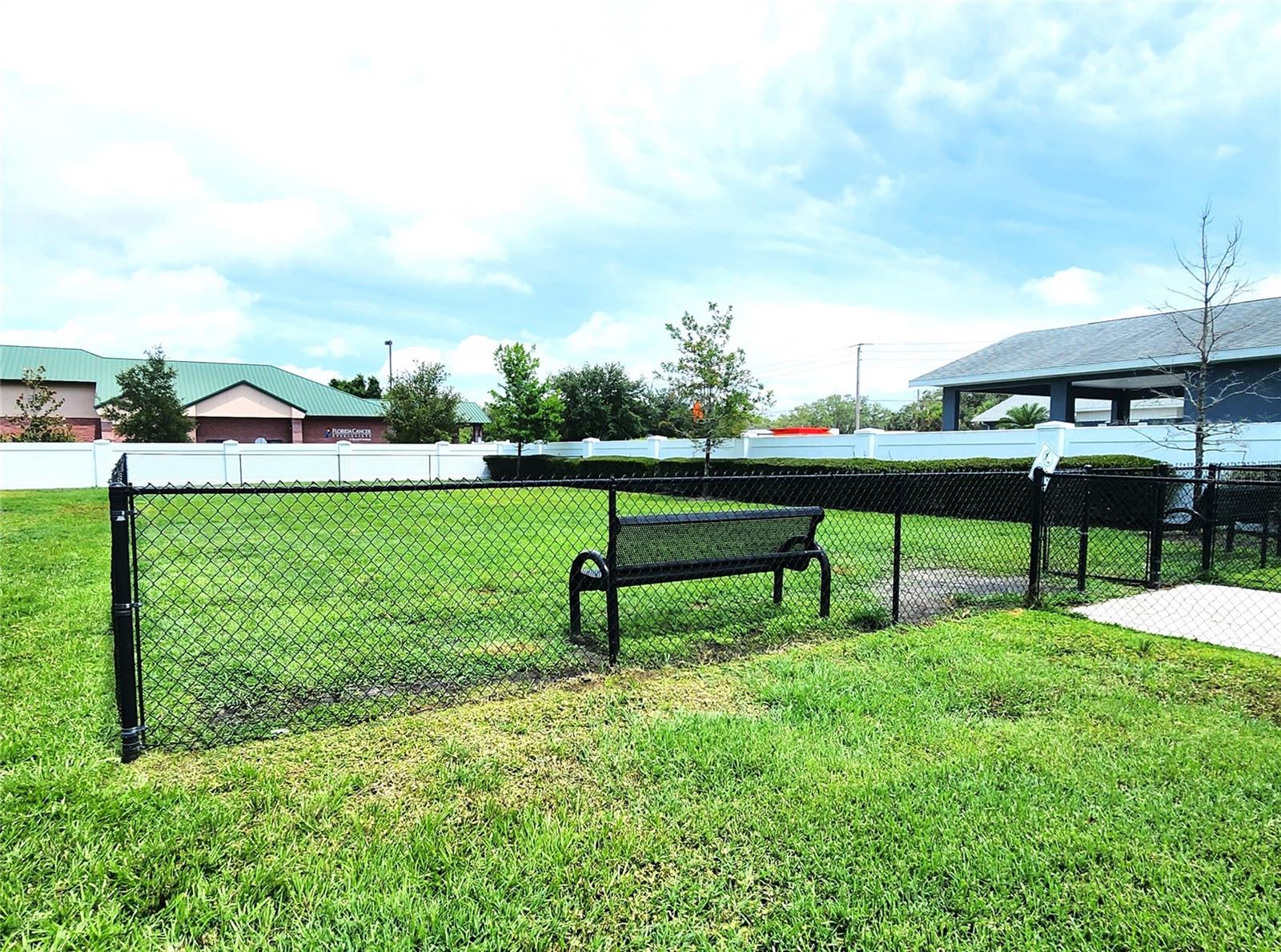 TOWNS AT LAKE MONROE COMMONS - Residential