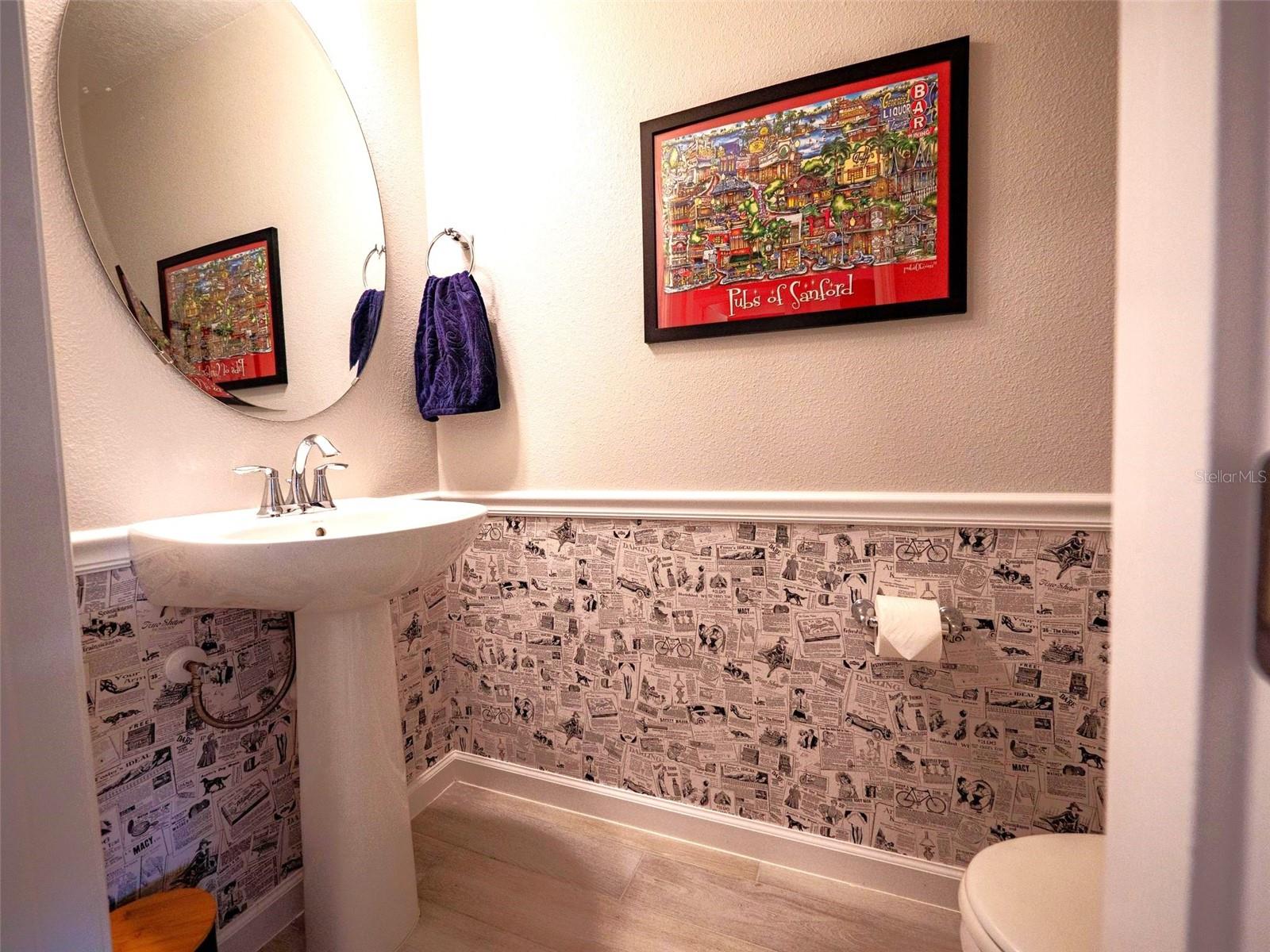 TOWNS AT LAKE MONROE COMMONS - Residential