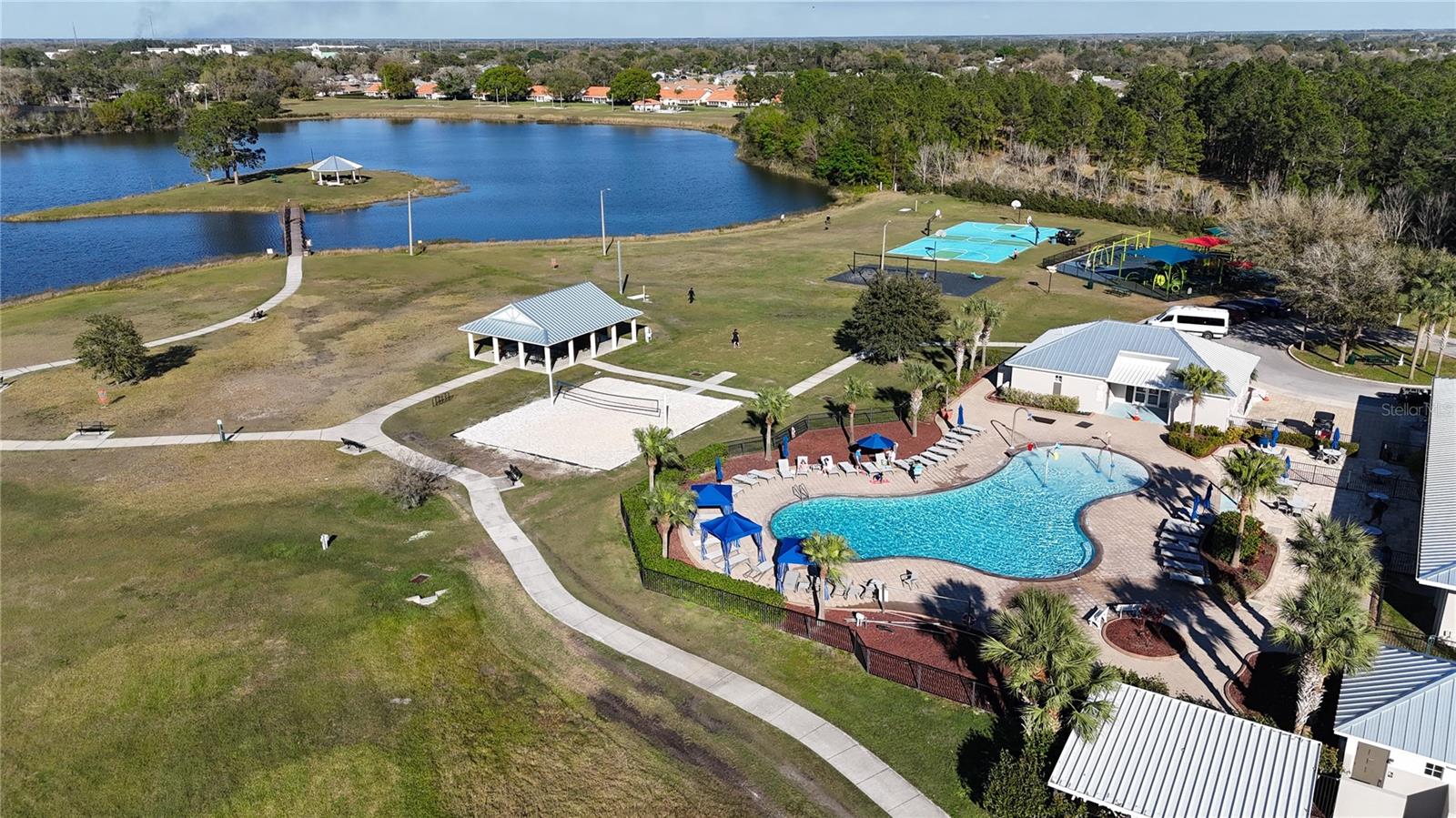 SUN N LAKE - Residential