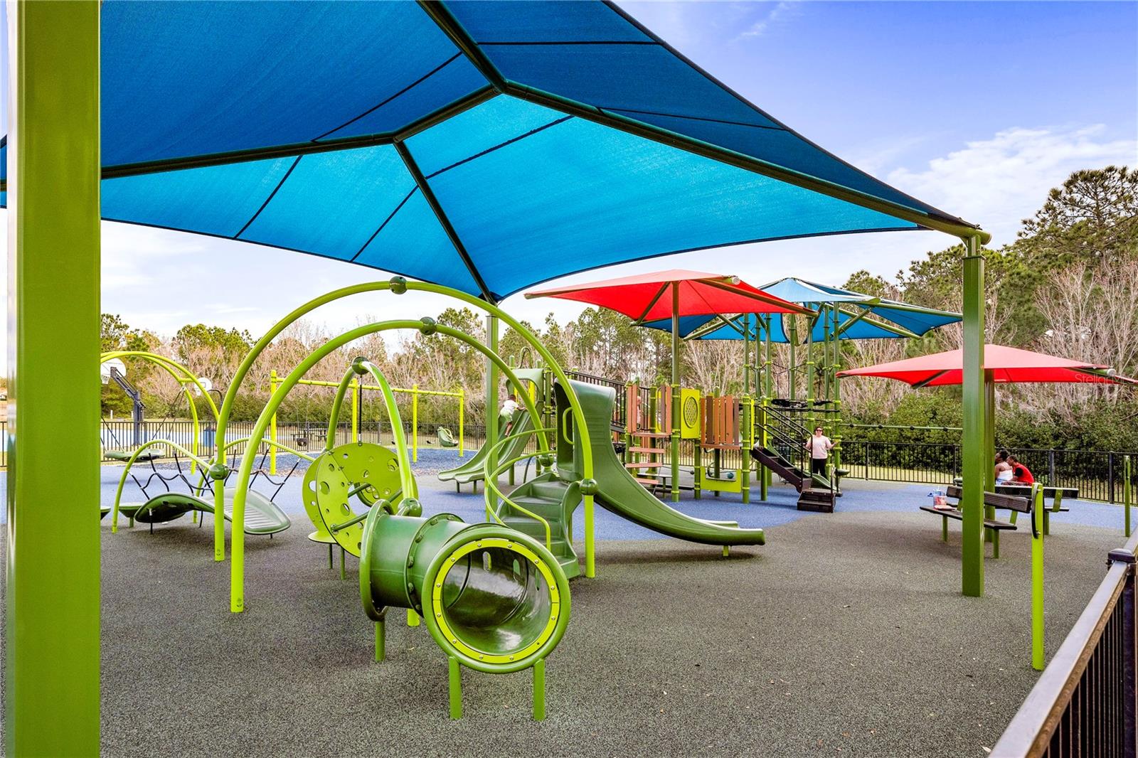 SUN N LAKE - Residential