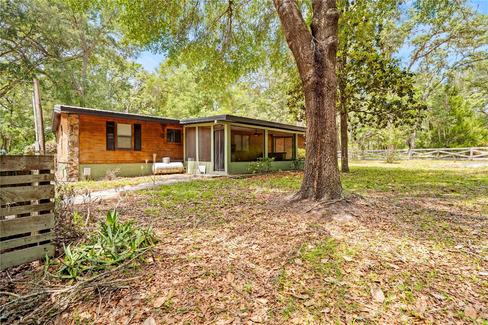 ACREAGE - Residential