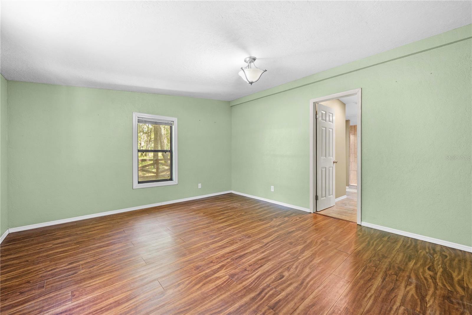 ACREAGE - Residential