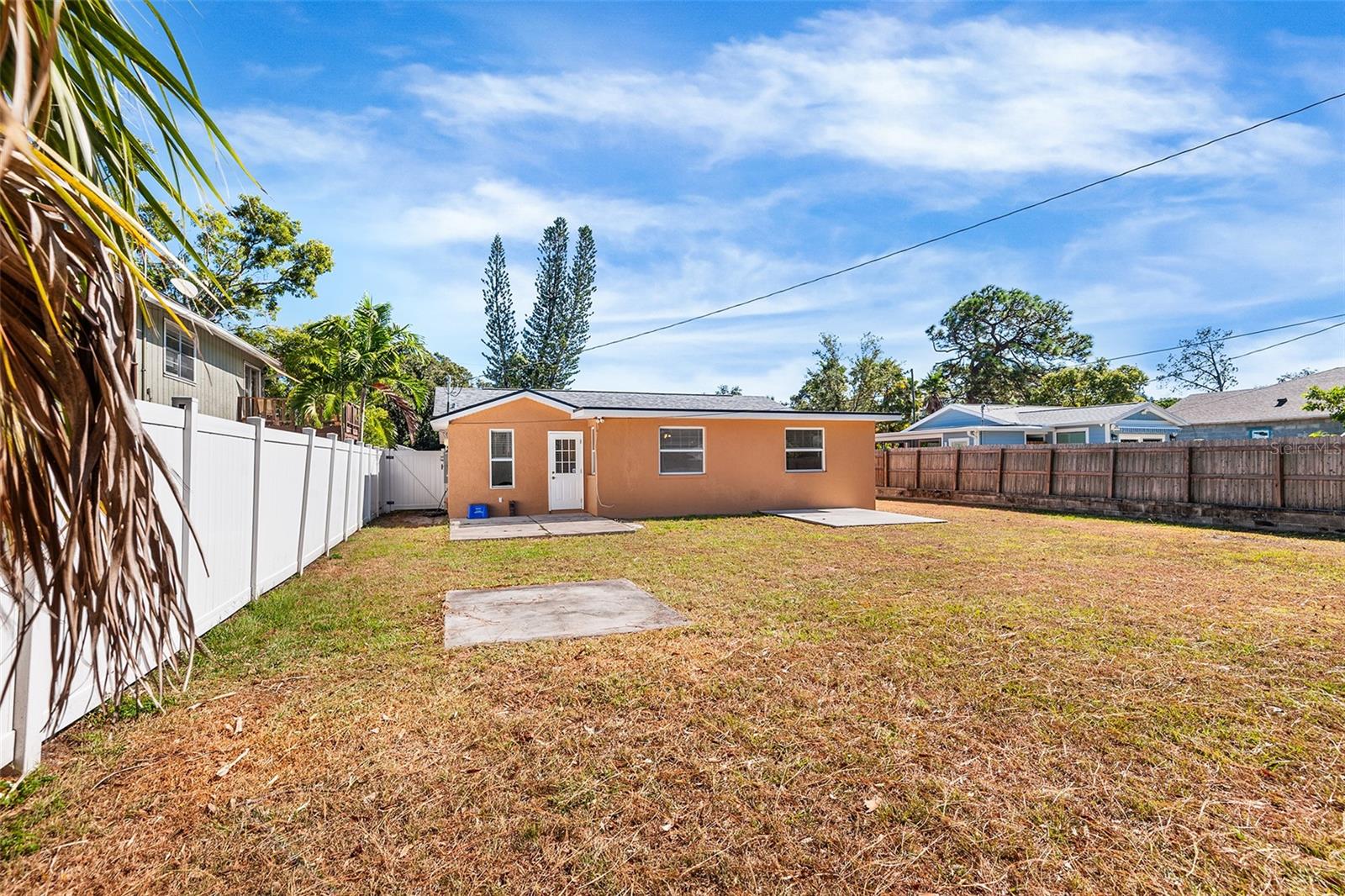 PASADENA ESTATES SEC G - Residential Lease