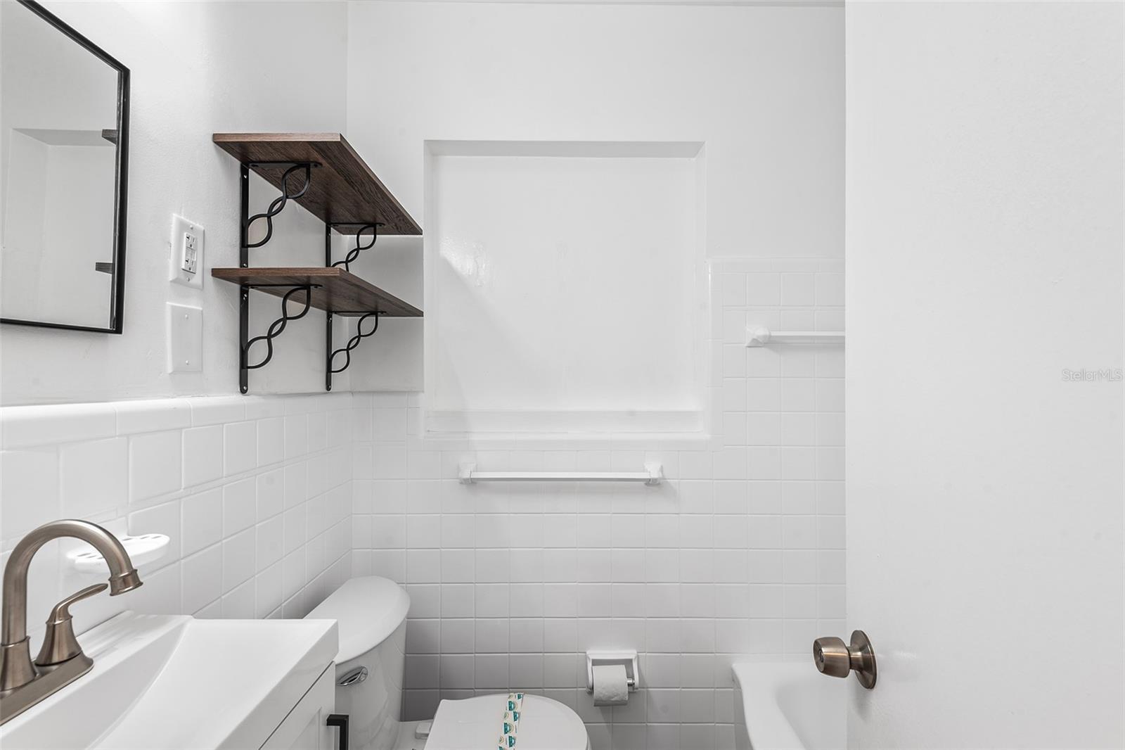 PASADENA ESTATES SEC G - Residential Lease