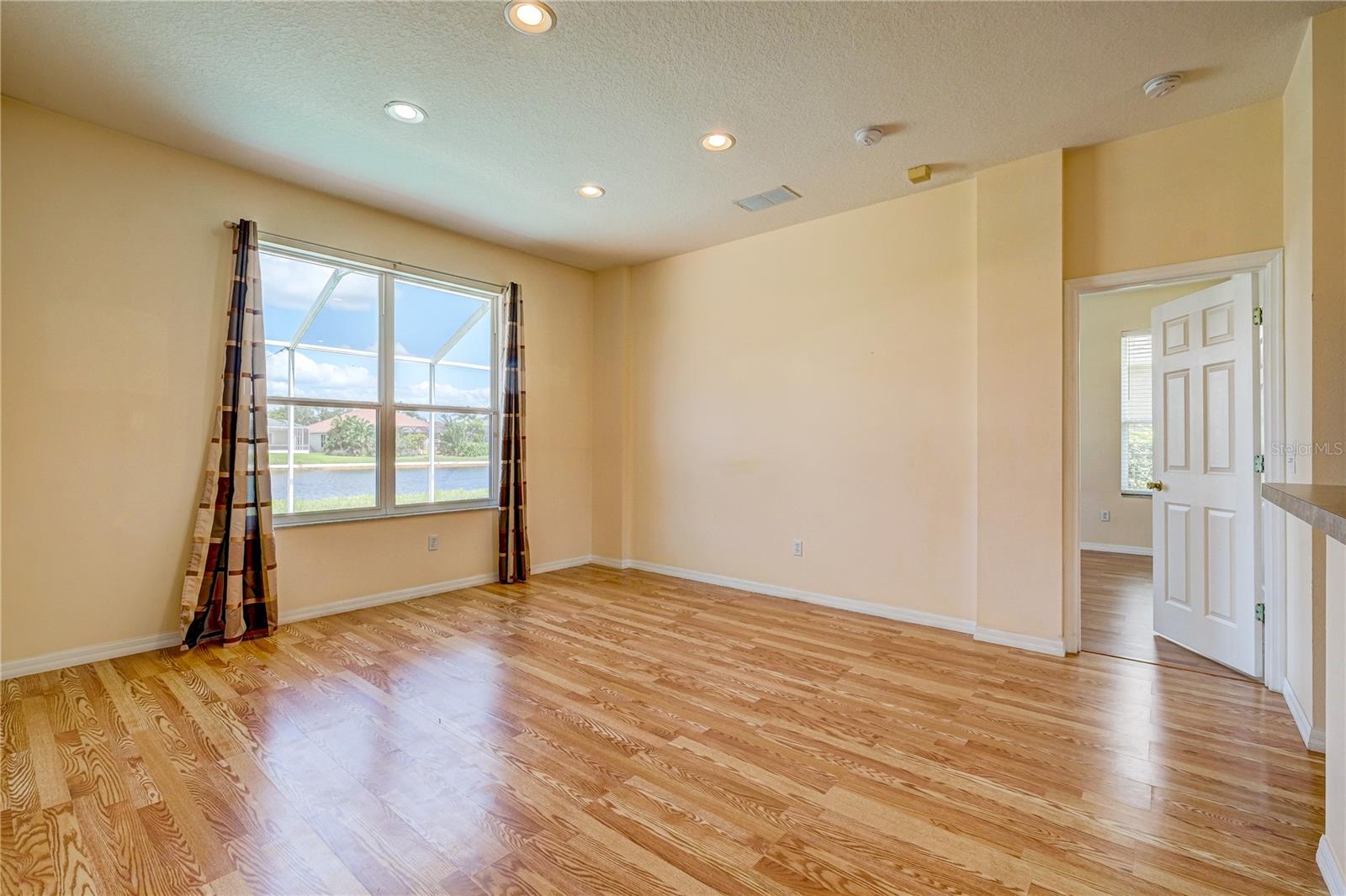 GLENN LAKES PH 6 - Residential Lease
