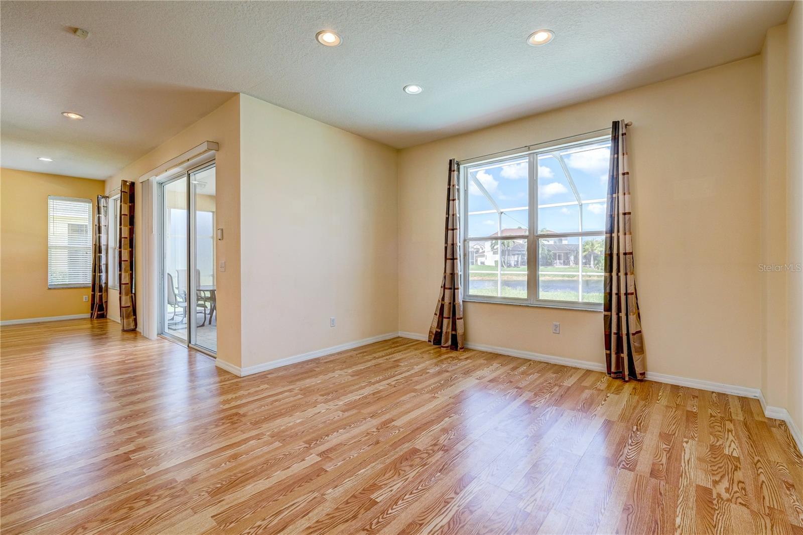 GLENN LAKES PH 6 - Residential Lease