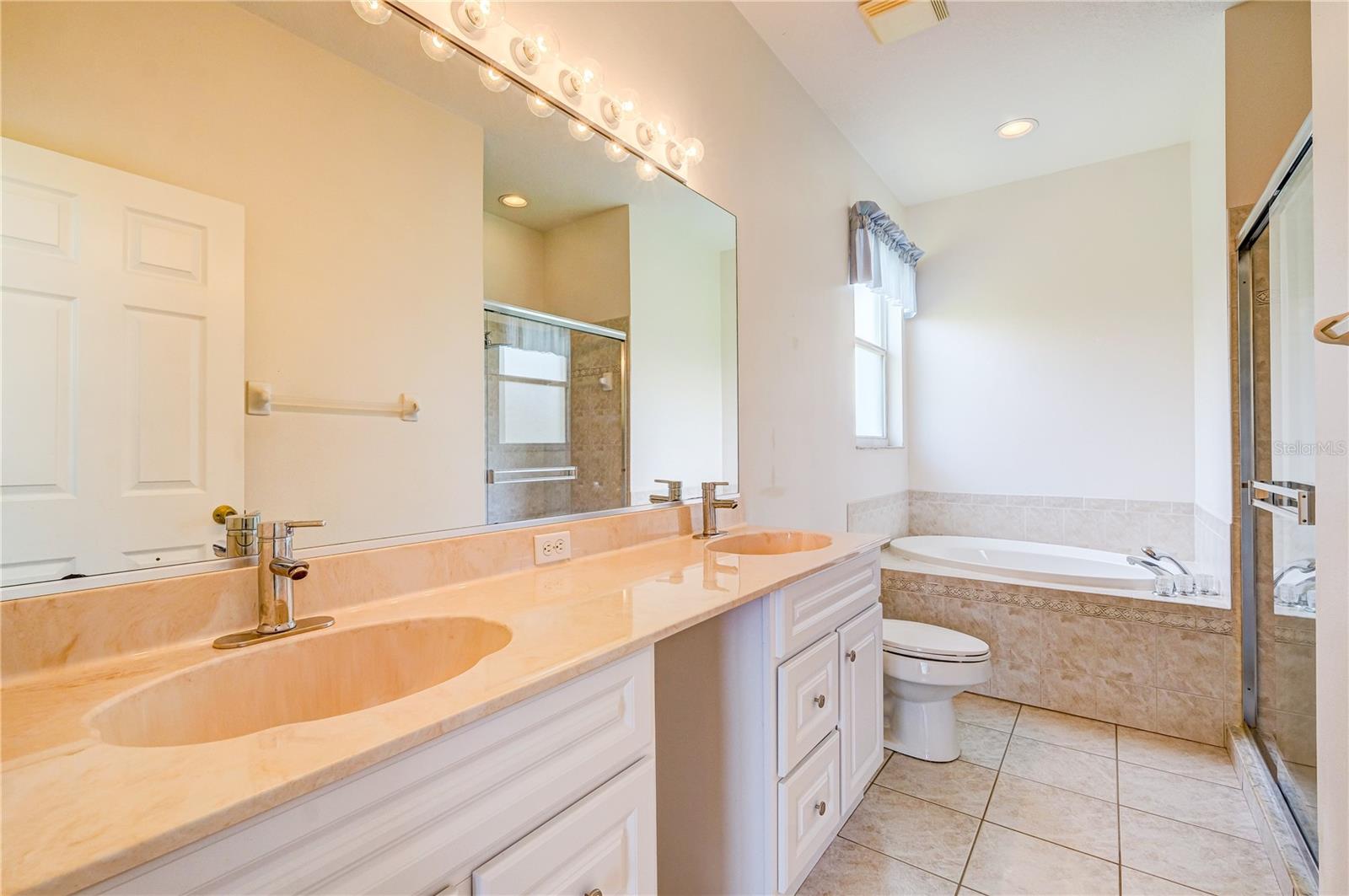 GLENN LAKES PH 6 - Residential Lease
