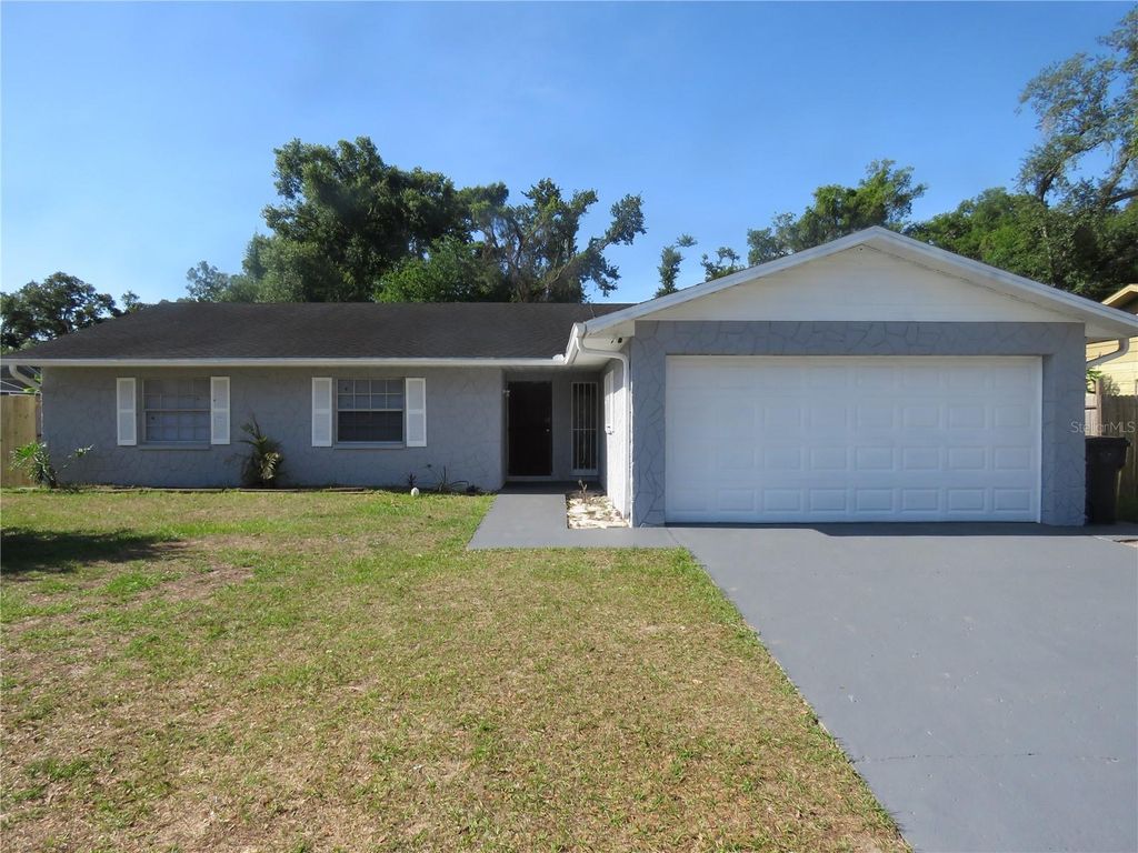 Photo of 1422 Oak Valley Drive, Seffner, FL 33584 (MLS # TB8503039)