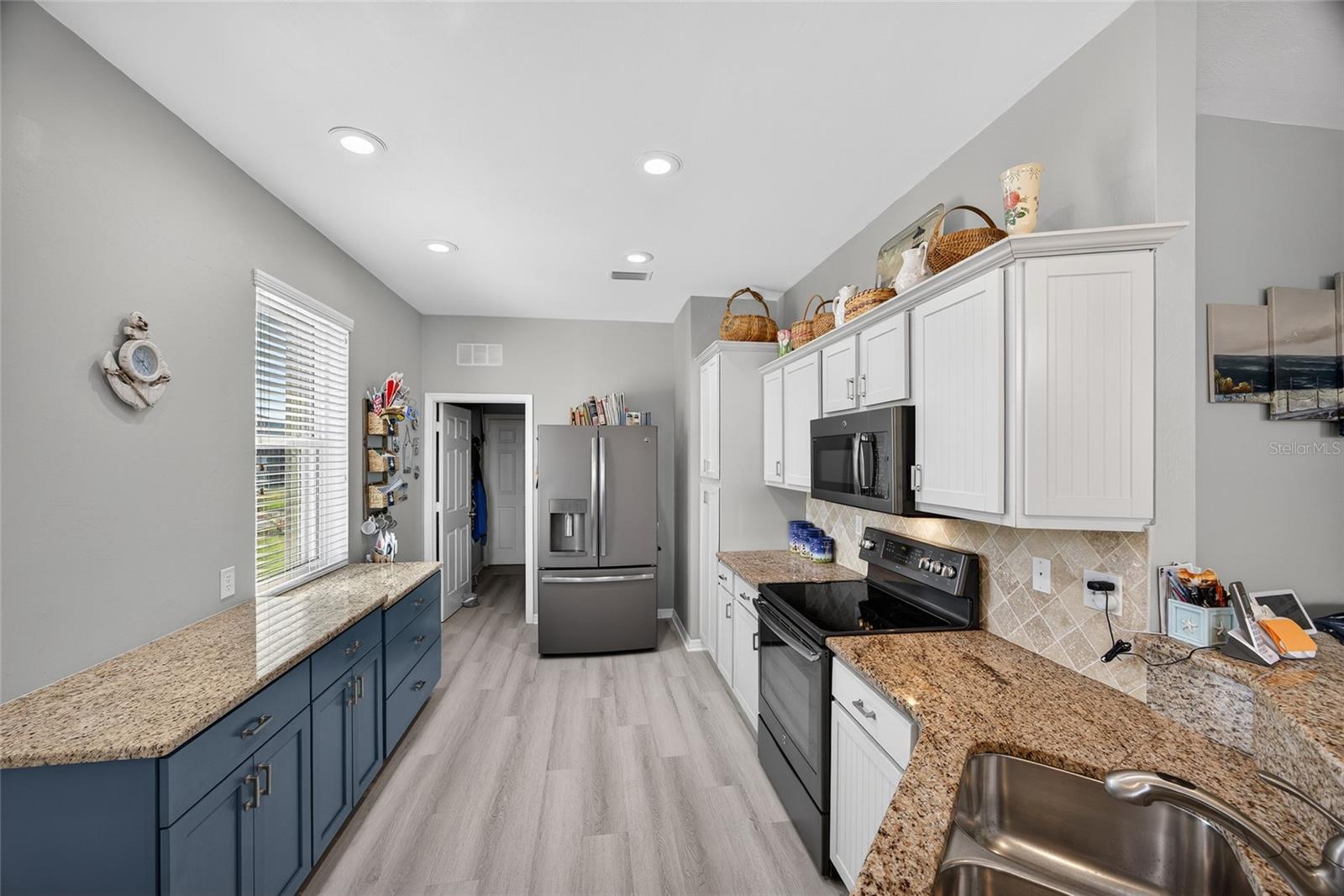 RIO VILLA LAKES - Residential