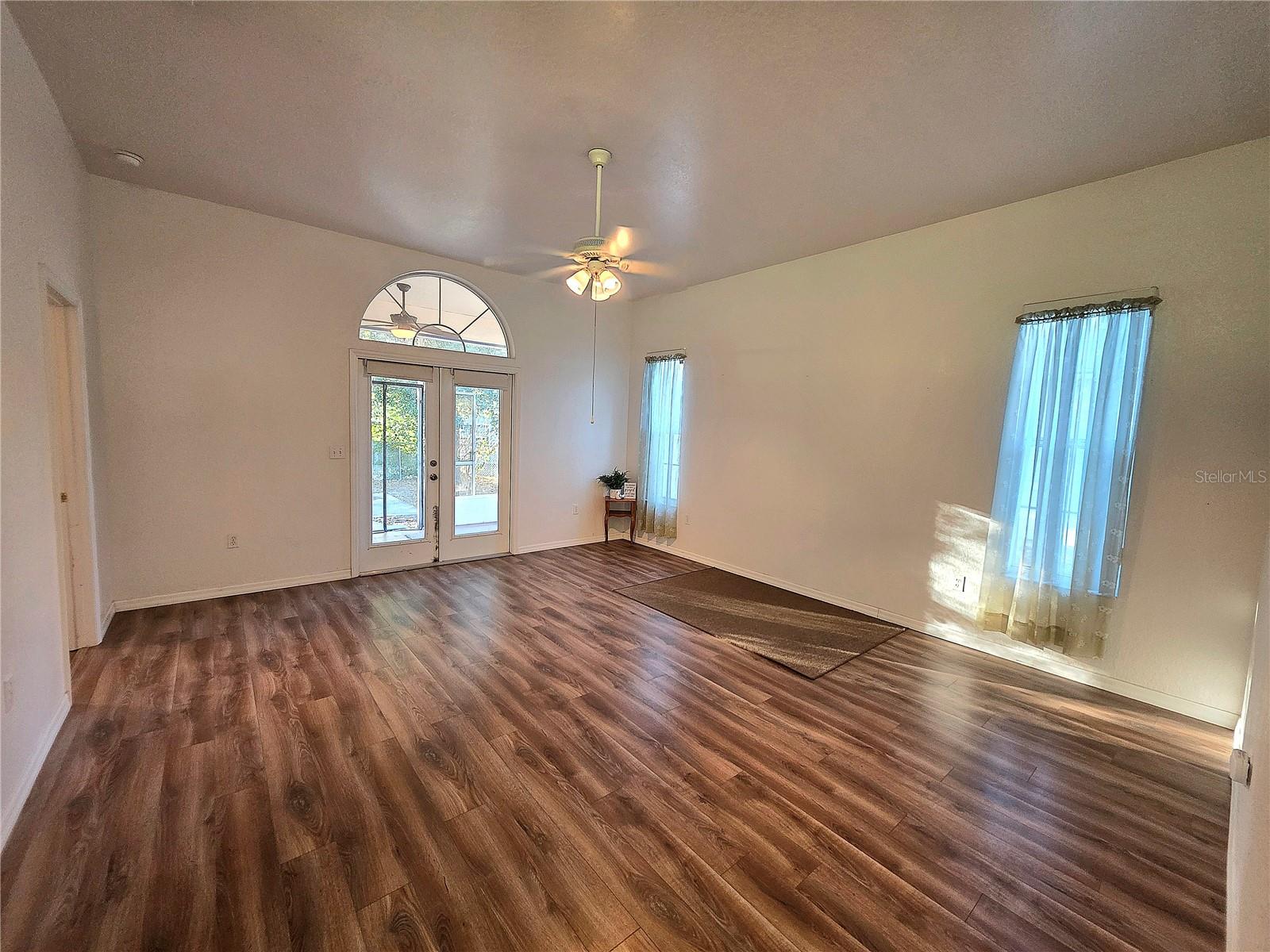 2116 NE 40TH TERRACE