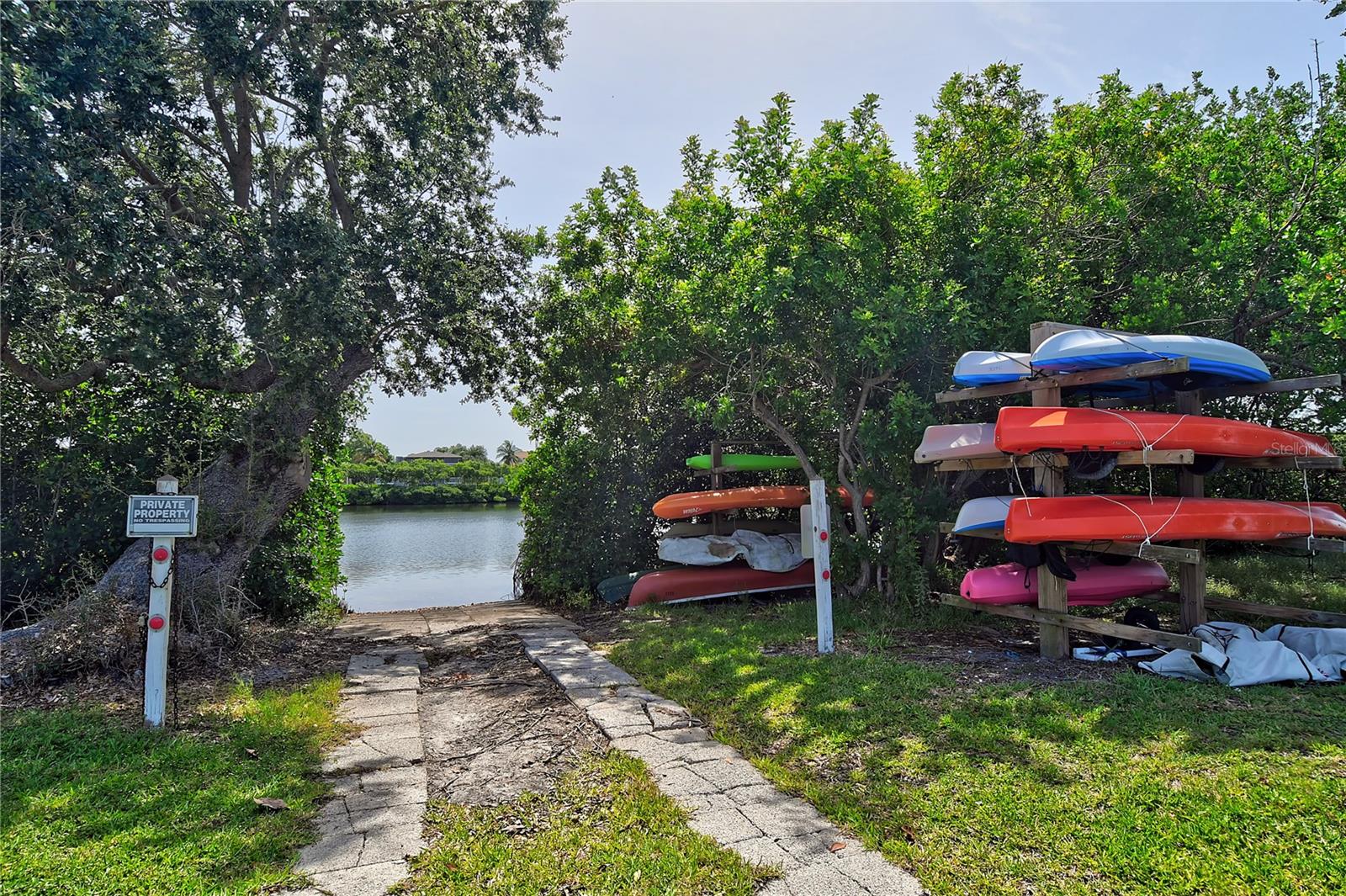 LONGBOAT ARMS - Residential