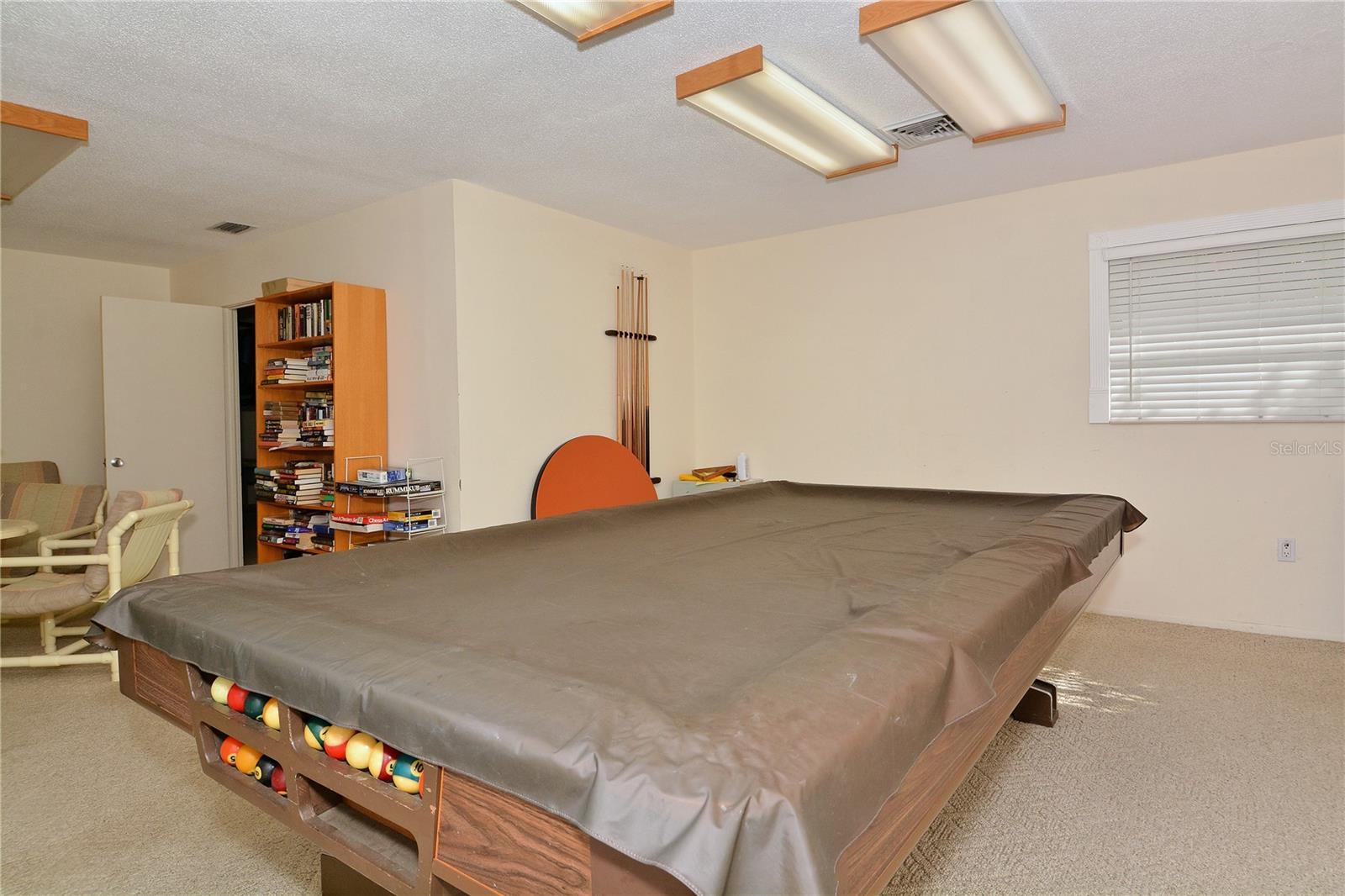 LONGBOAT ARMS - Residential