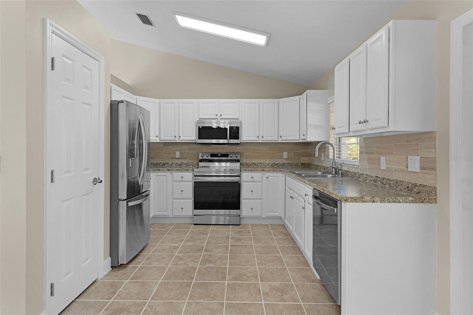 ORANGE BLOSSOM HILLS UN 01 - Residential