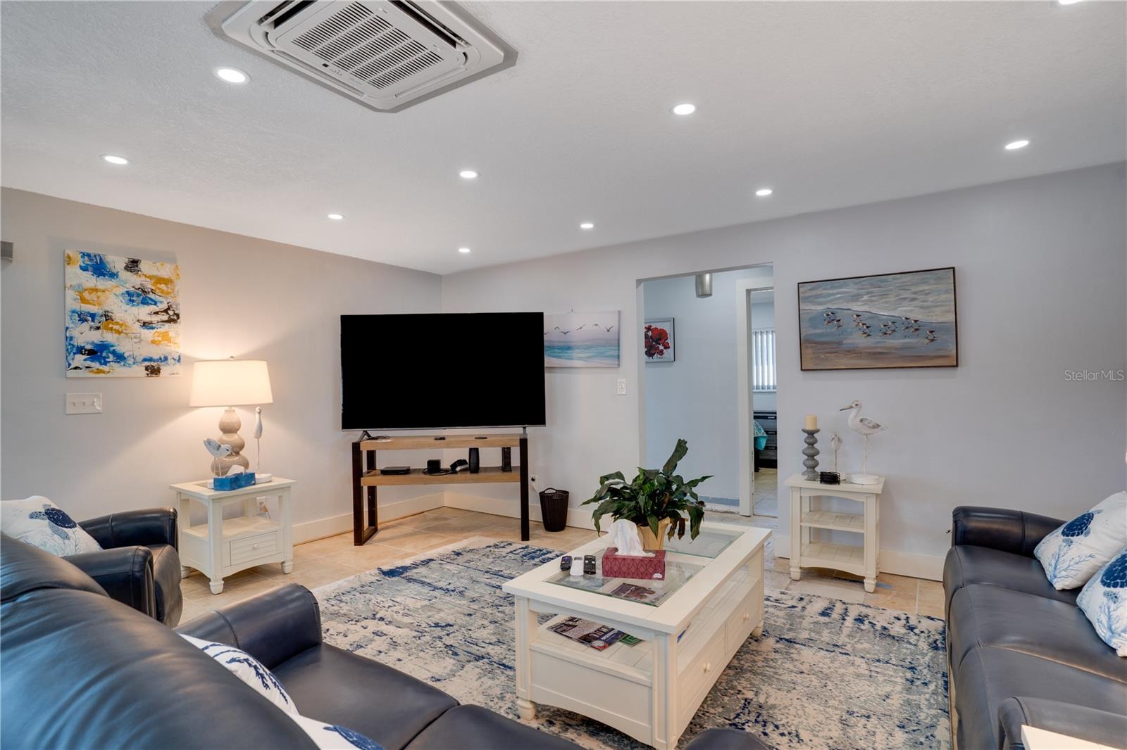 218 LEEWARD ISLAND