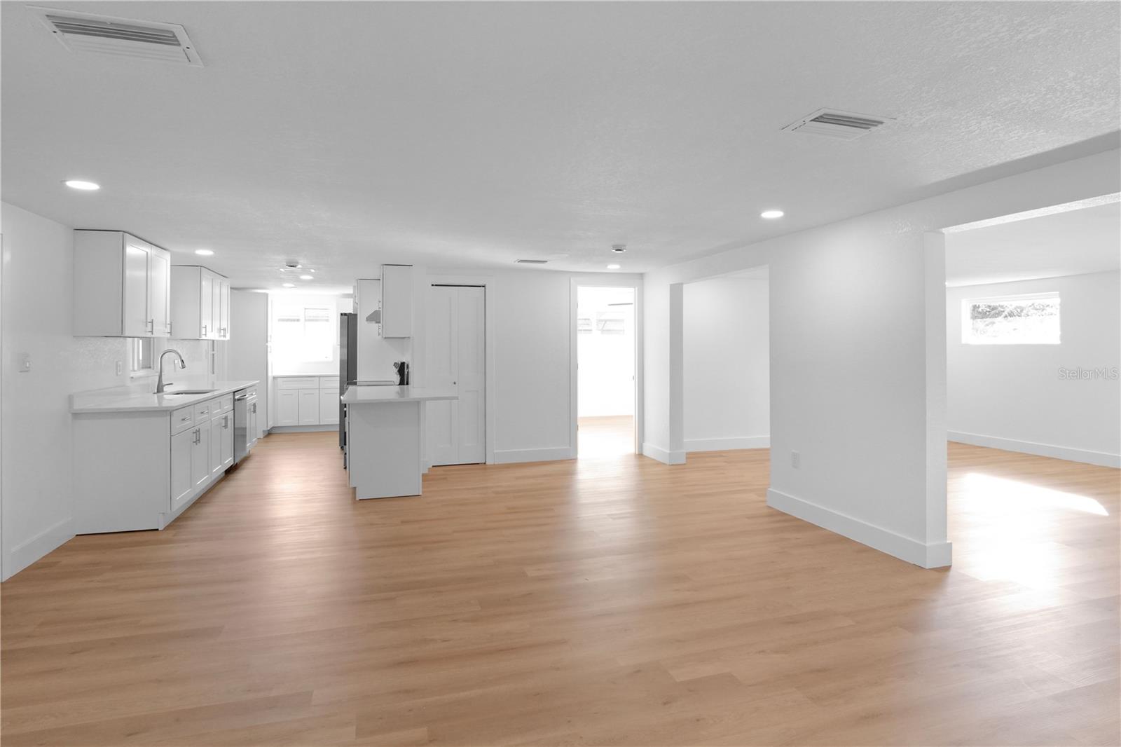 LAKE SARASOTA - Residential