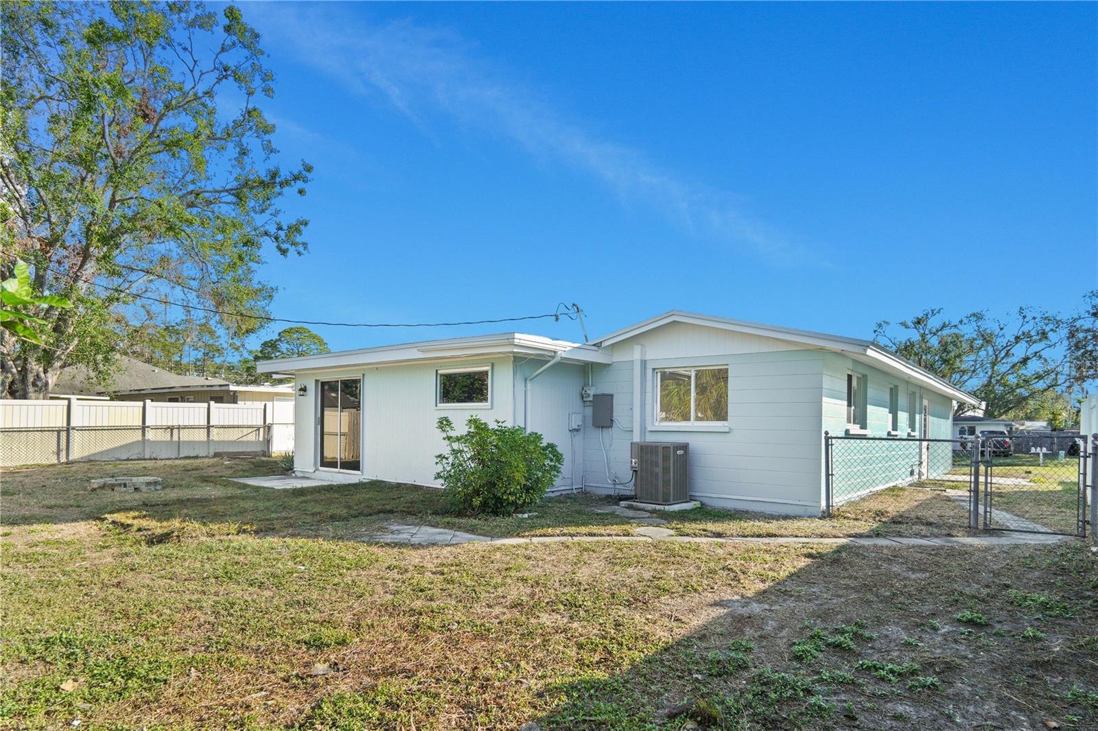 LAKE SARASOTA - Residential
