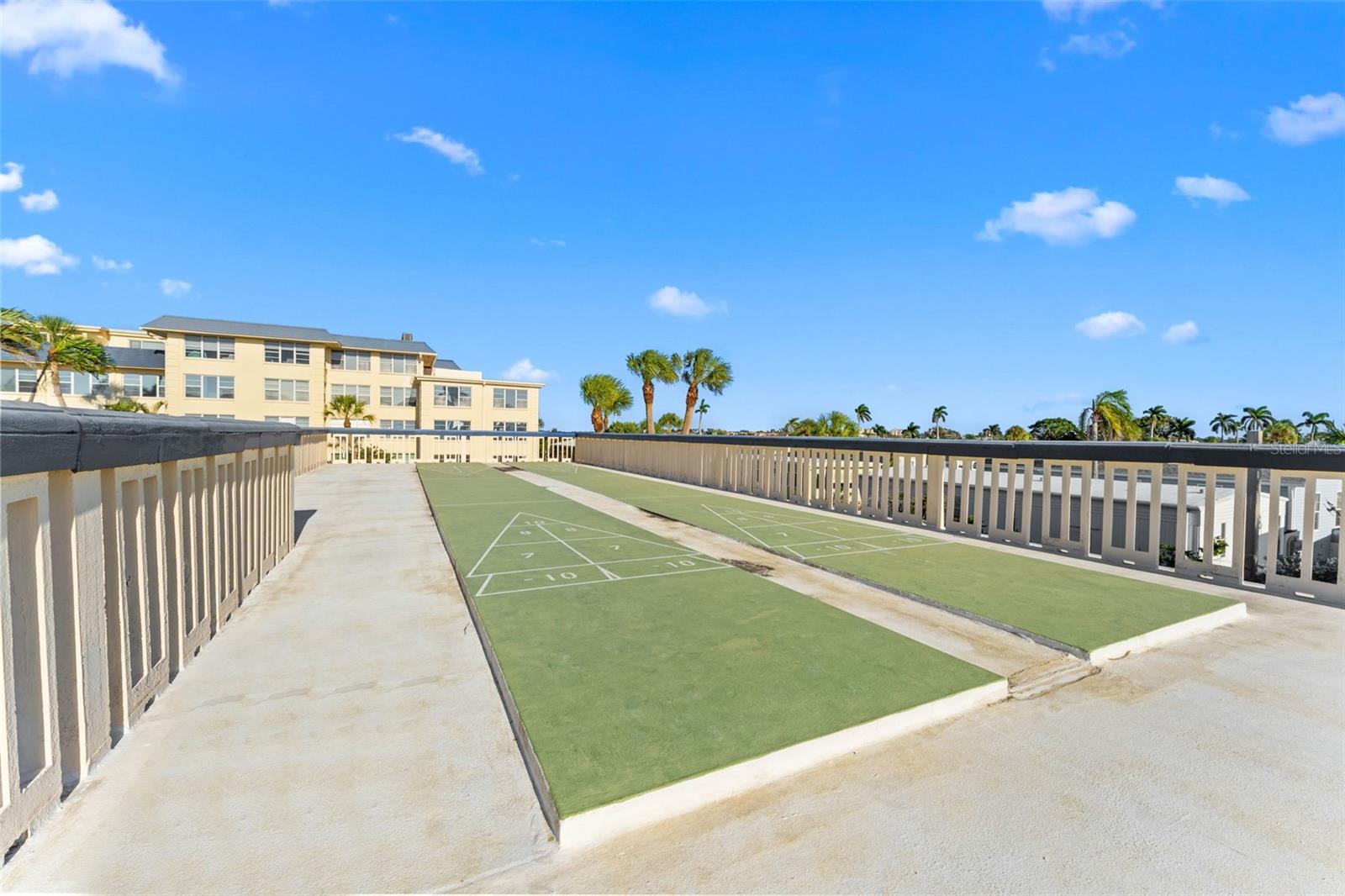 BEACH HARBOR CLUB - Residential