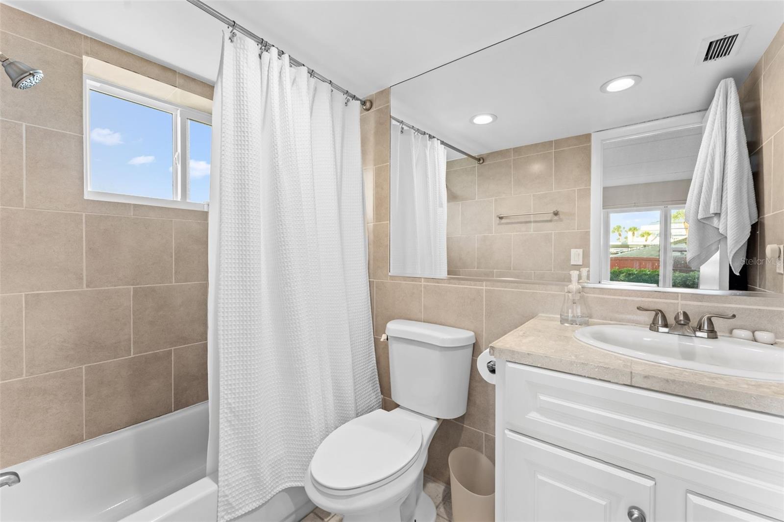 BEACH HARBOR CLUB - Residential