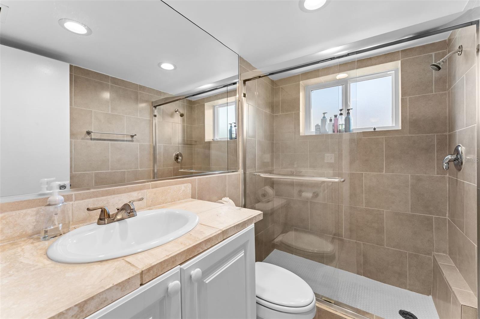 BEACH HARBOR CLUB - Residential