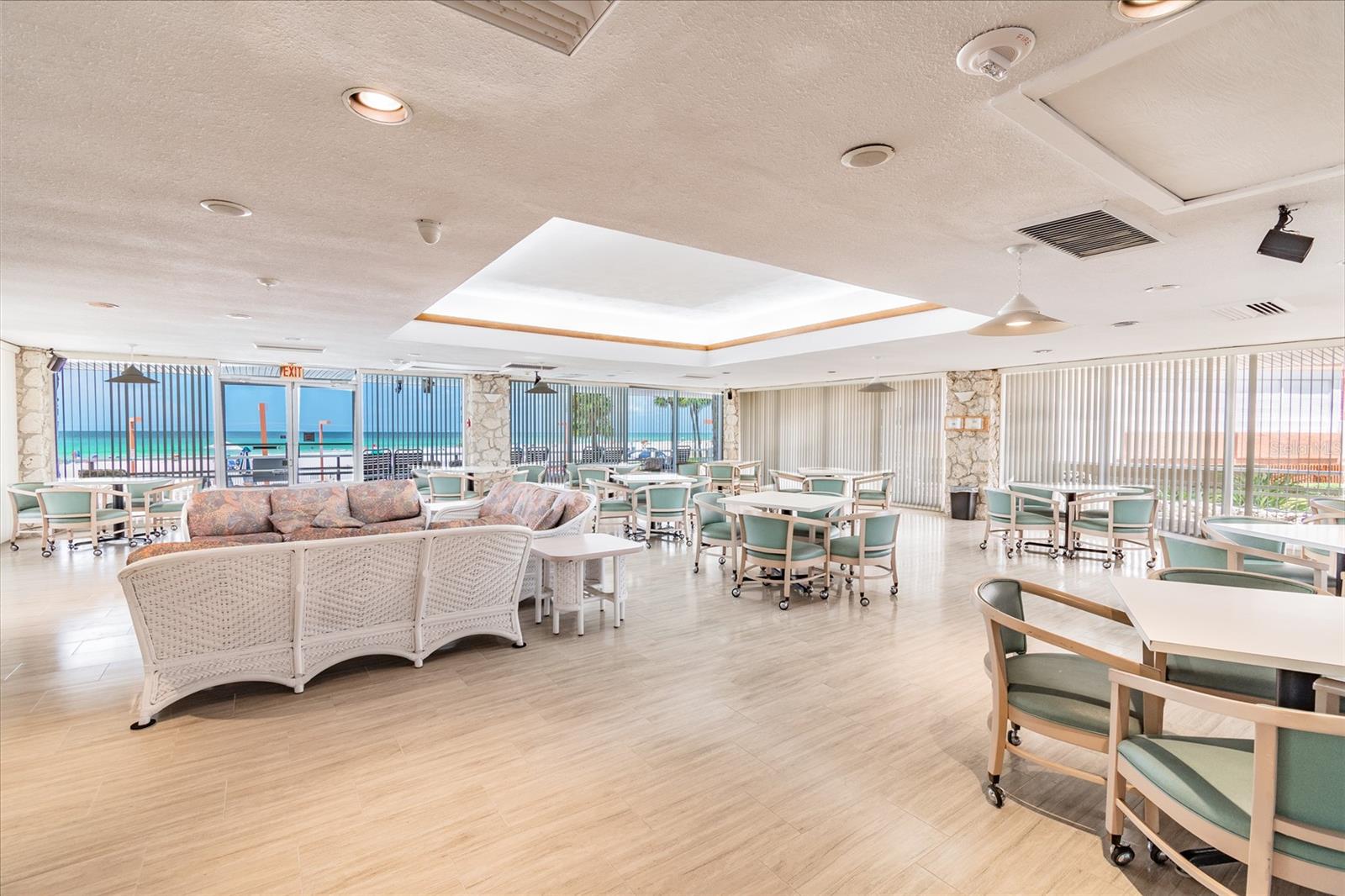 REDINGTON TOWERS BLDG 2 CONDO - Residential