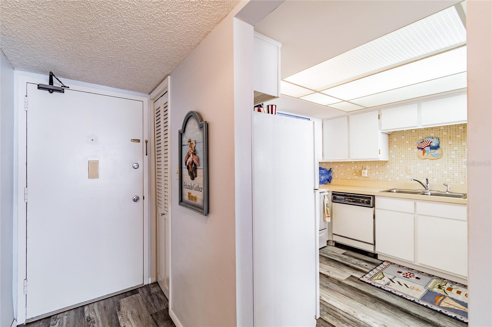 REDINGTON TOWERS BLDG 2 CONDO - Residential