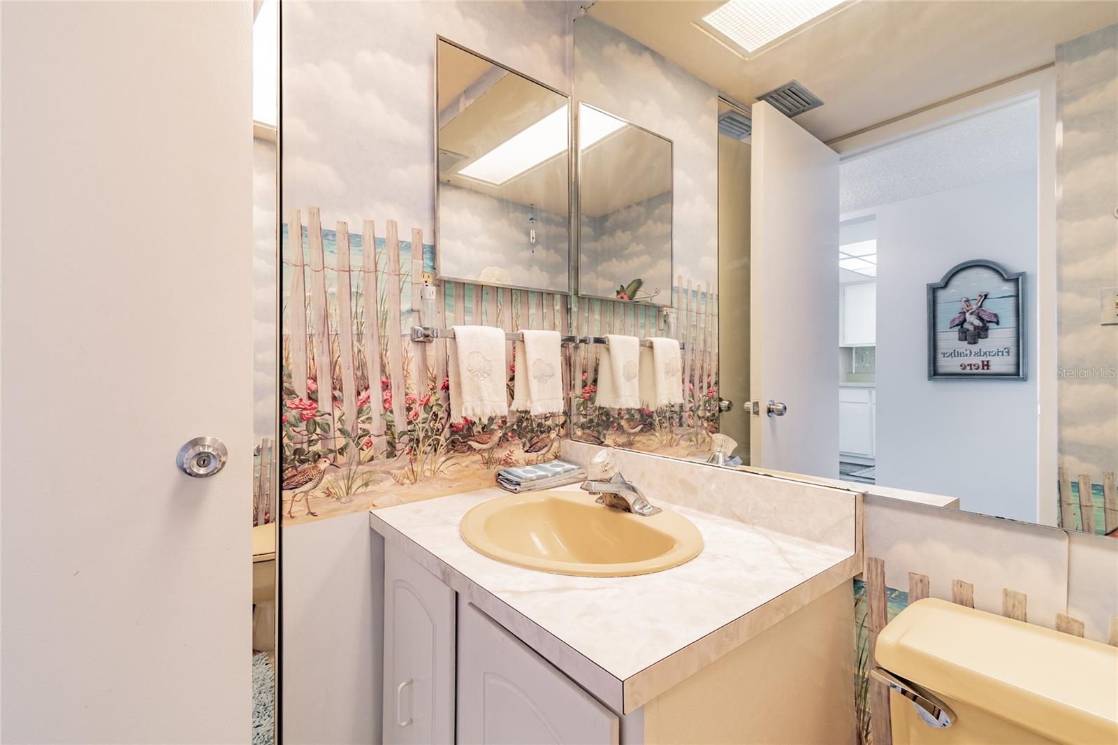 REDINGTON TOWERS BLDG 2 CONDO - Residential