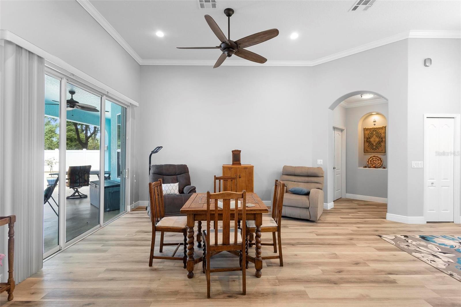 1523 RED PLUM HOLLOW
