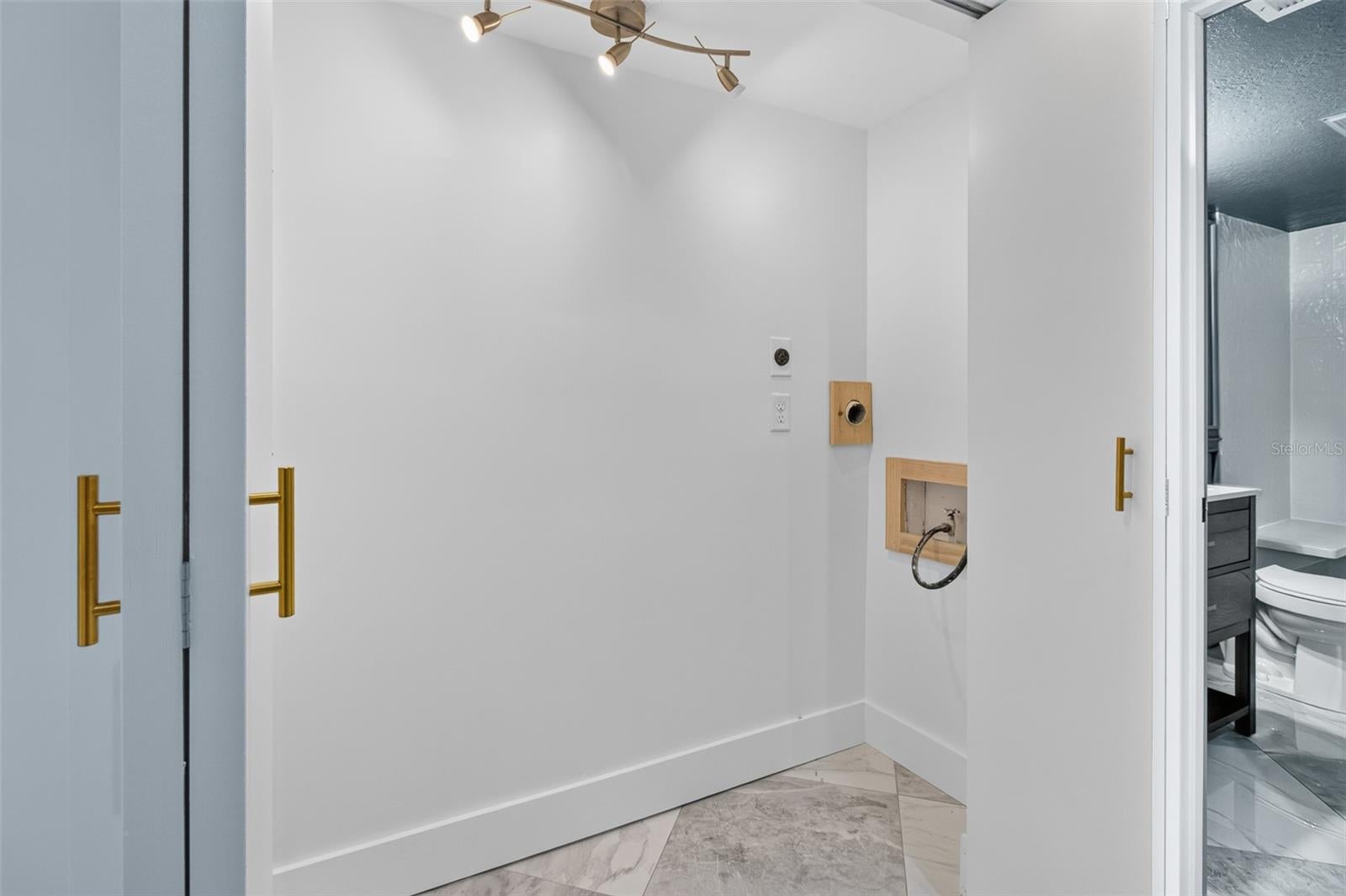 1 WINDRUSH BOULEVARD 65