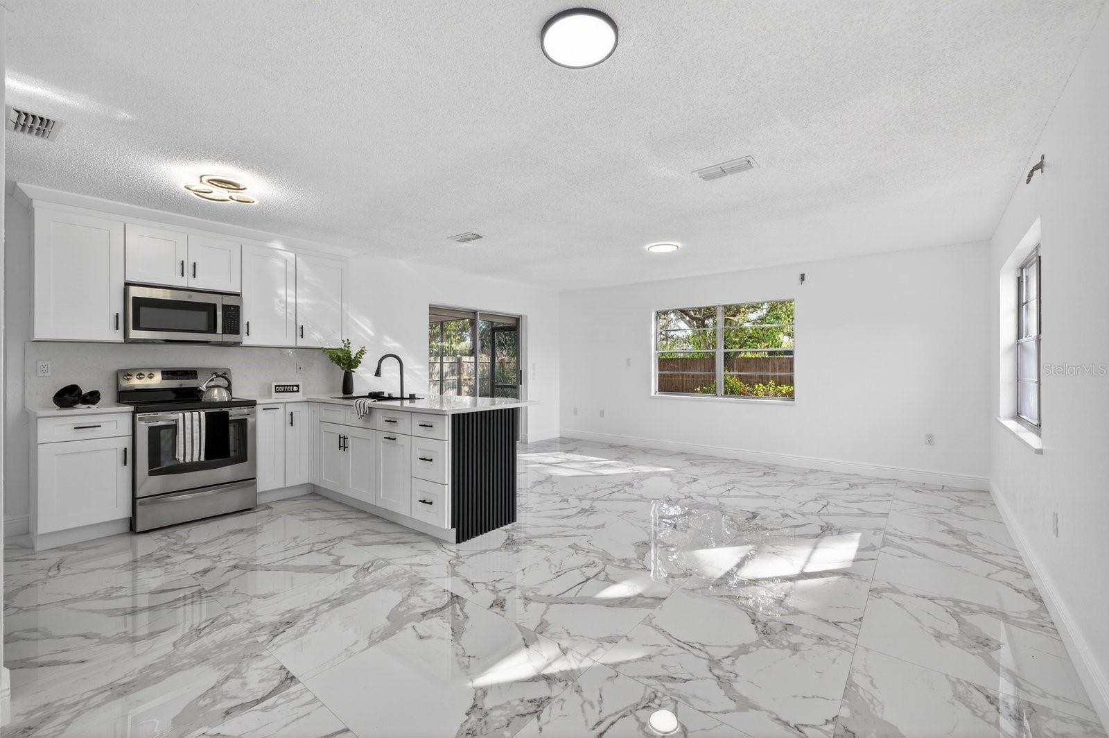 SPRING HILL - Residential