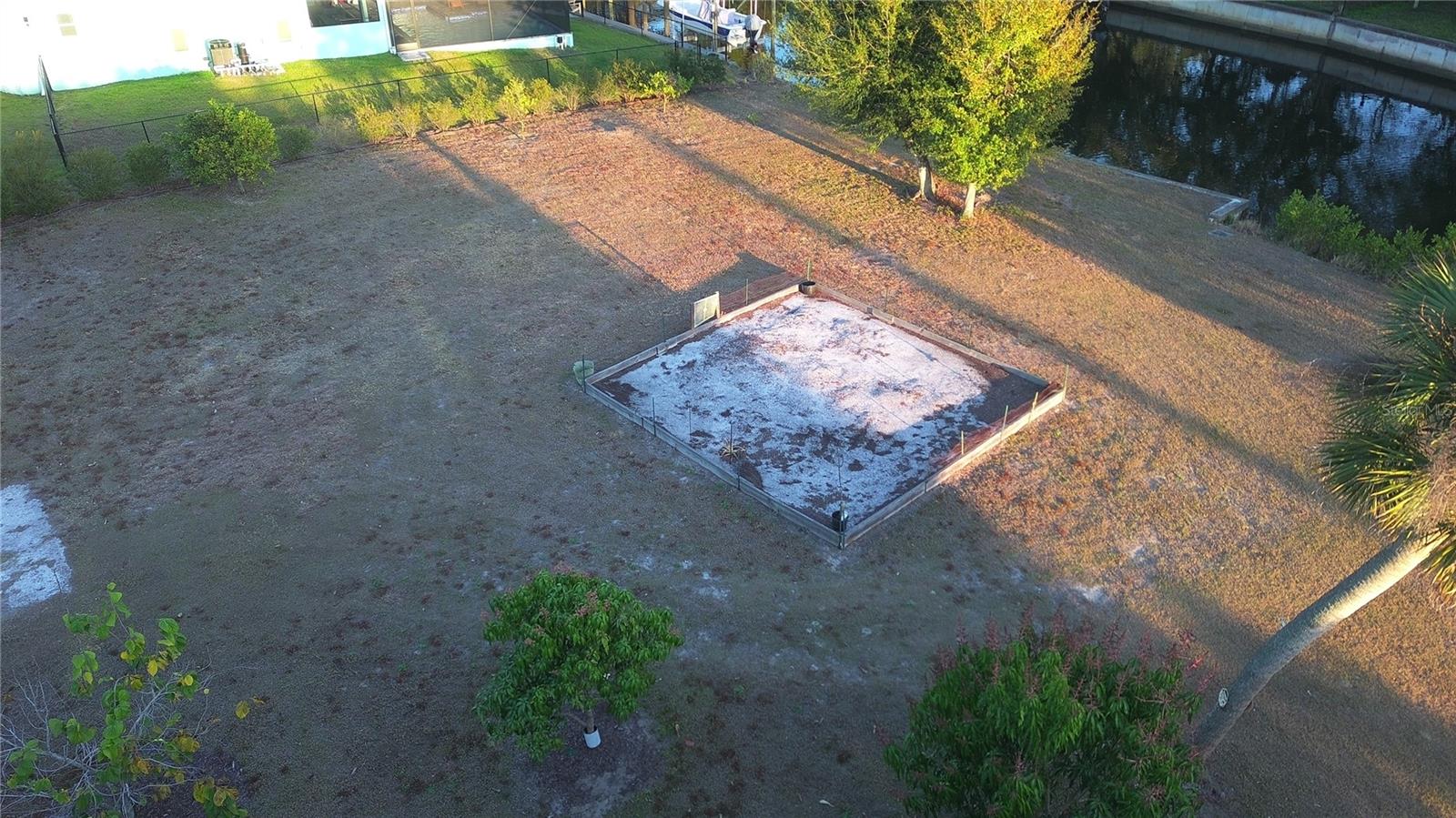 ALLAPATCHEE SHORES - Land