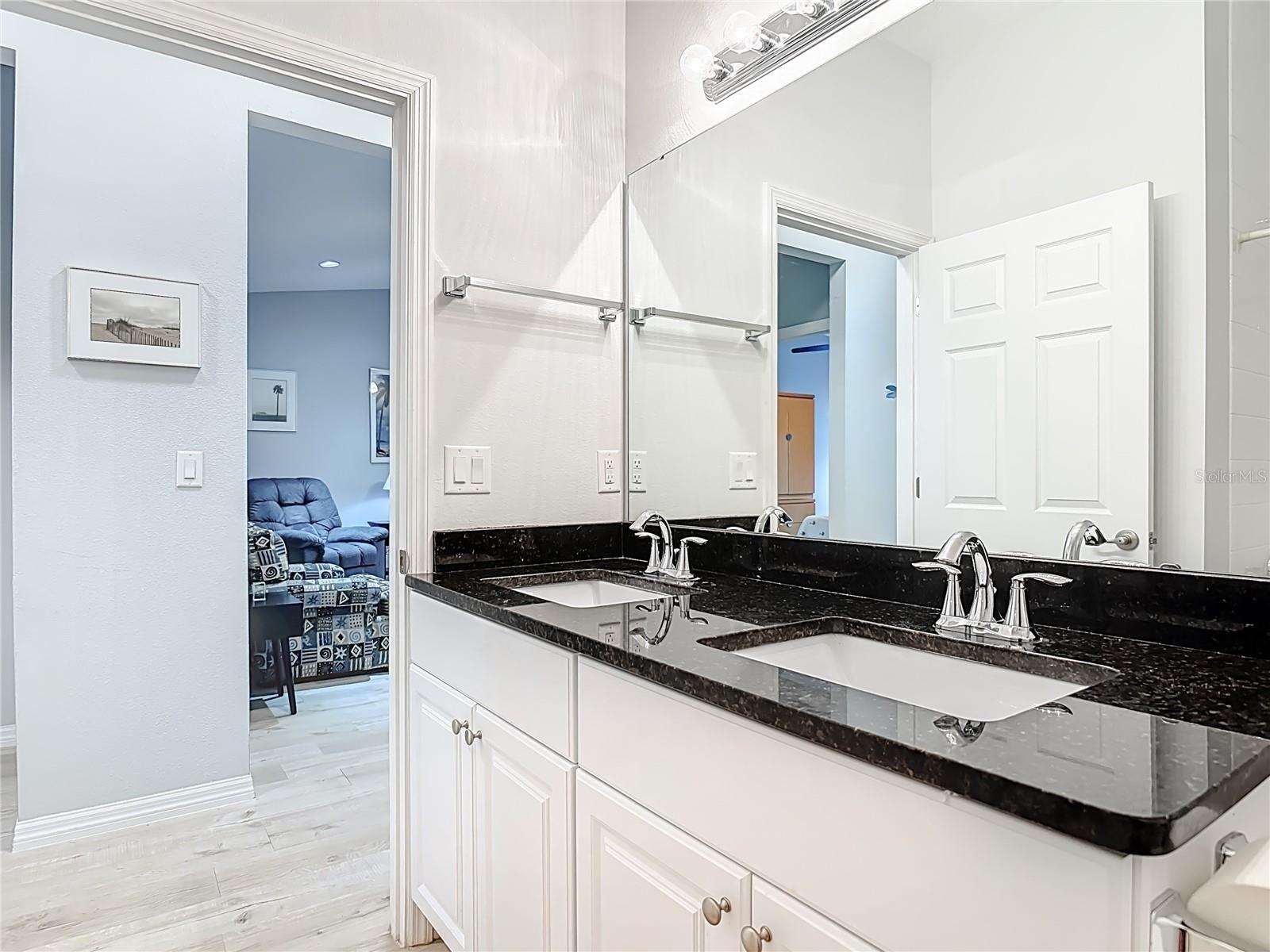 CARRIAGE HOMES - Residential