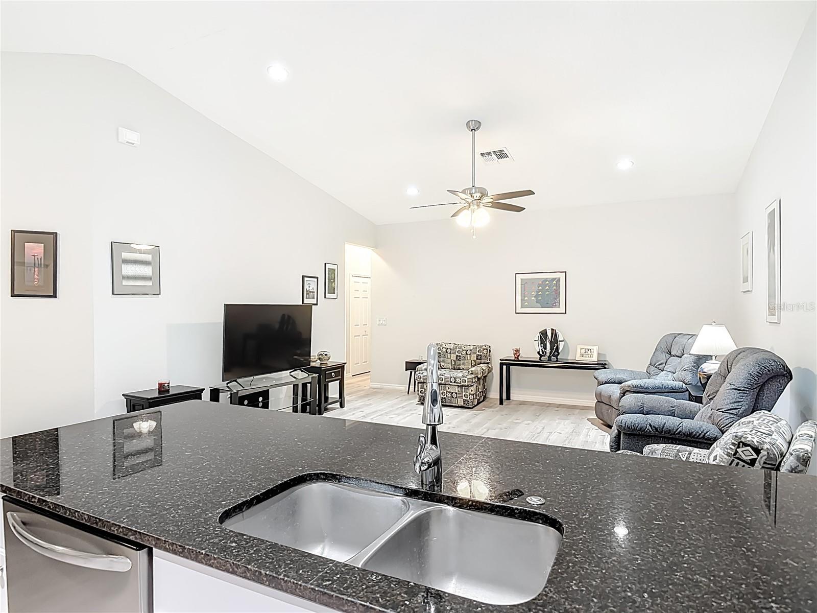 CARRIAGE HOMES - Residential