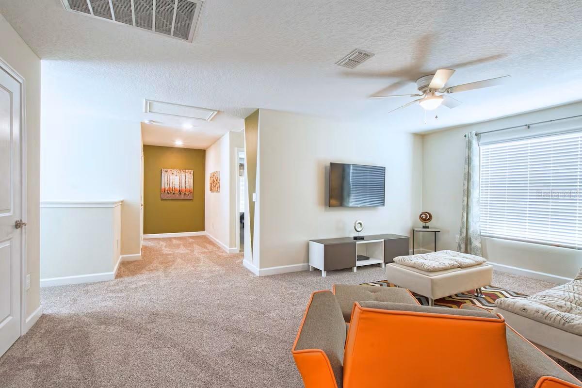 STOREY LAKE - Residential