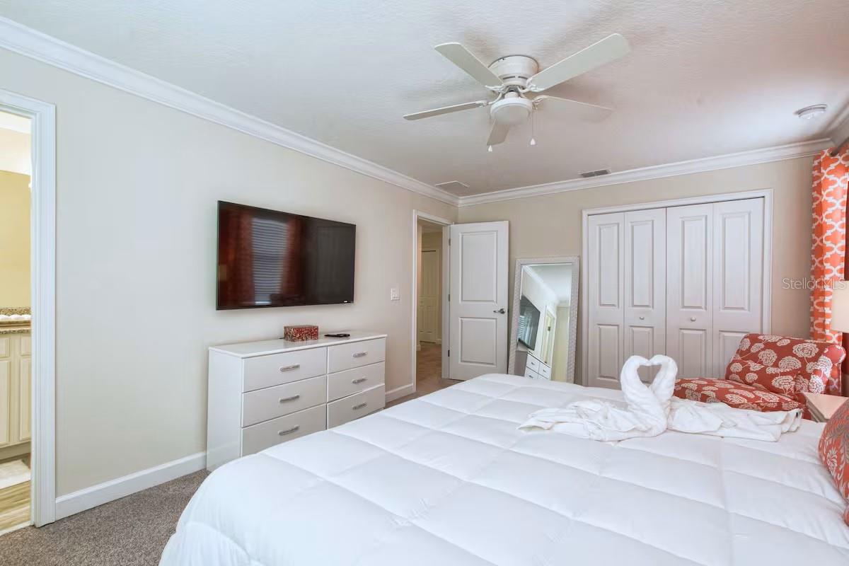 STOREY LAKE - Residential