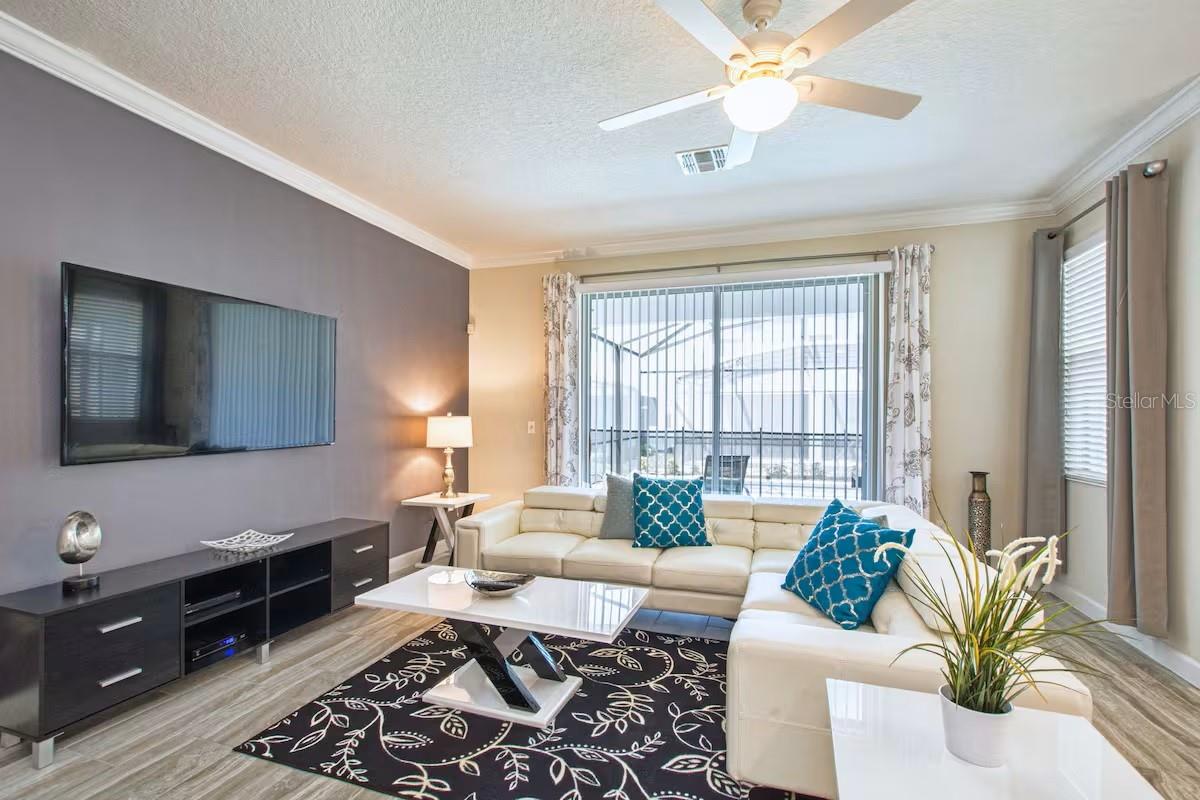 STOREY LAKE - Residential