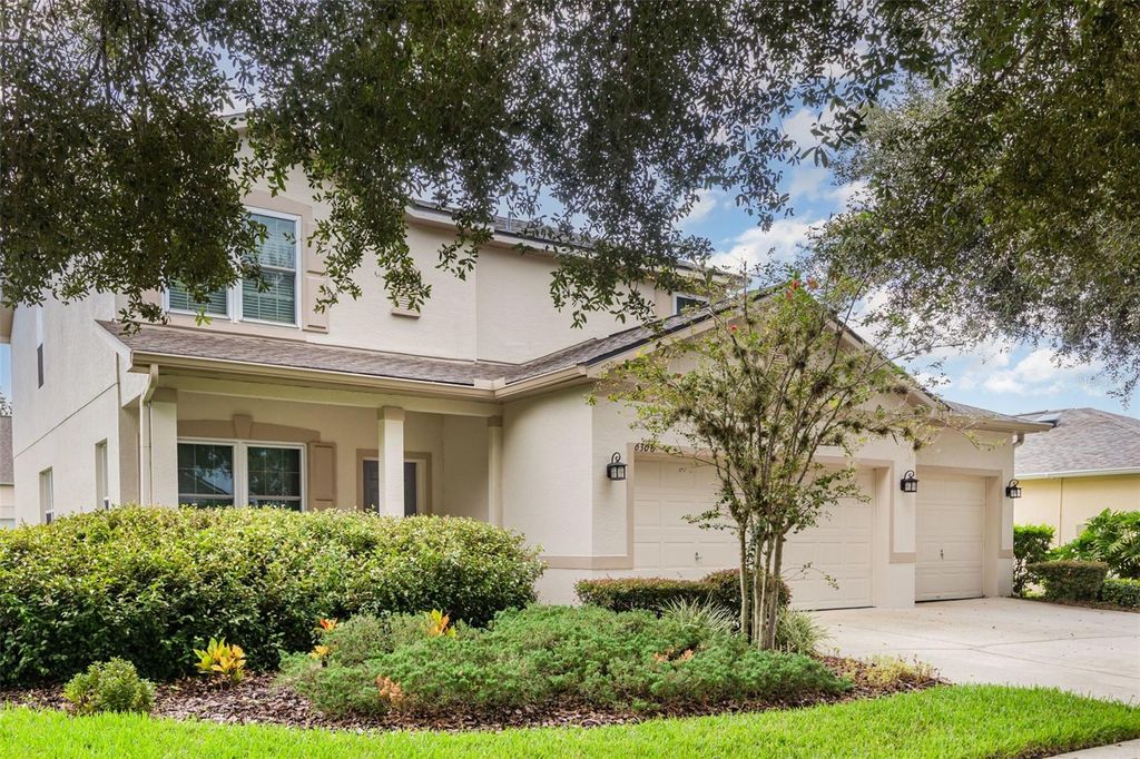 Photo of 6308 Bridgevista Drive, Lithia, FL 33547 (MLS # TB8426943)