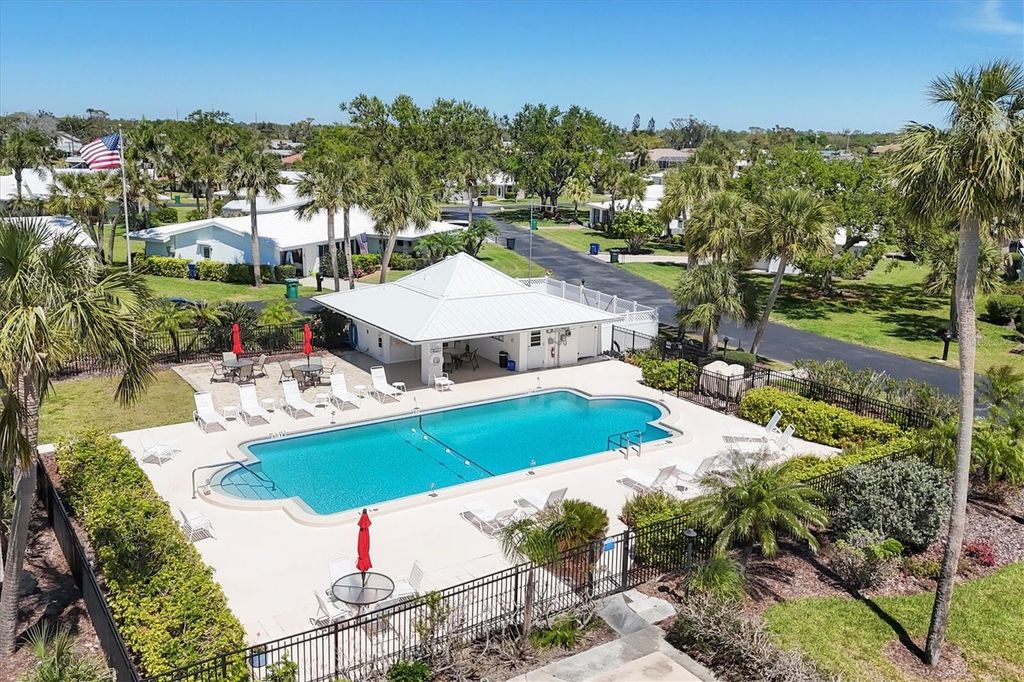 Photo of 35 Oakwood Drive N #35, Englewood, FL 34223 (MLS # D6146632)