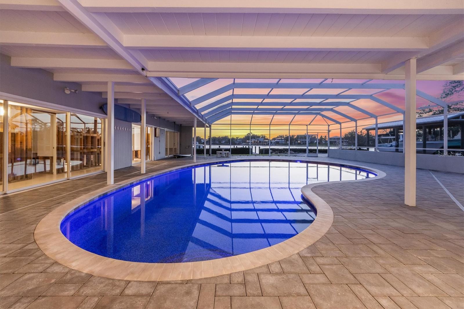LARMARIE SHORES - Residential