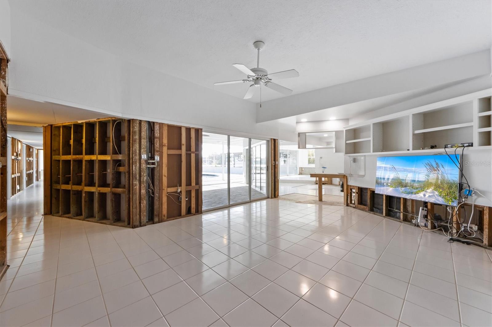 LARMARIE SHORES - Residential