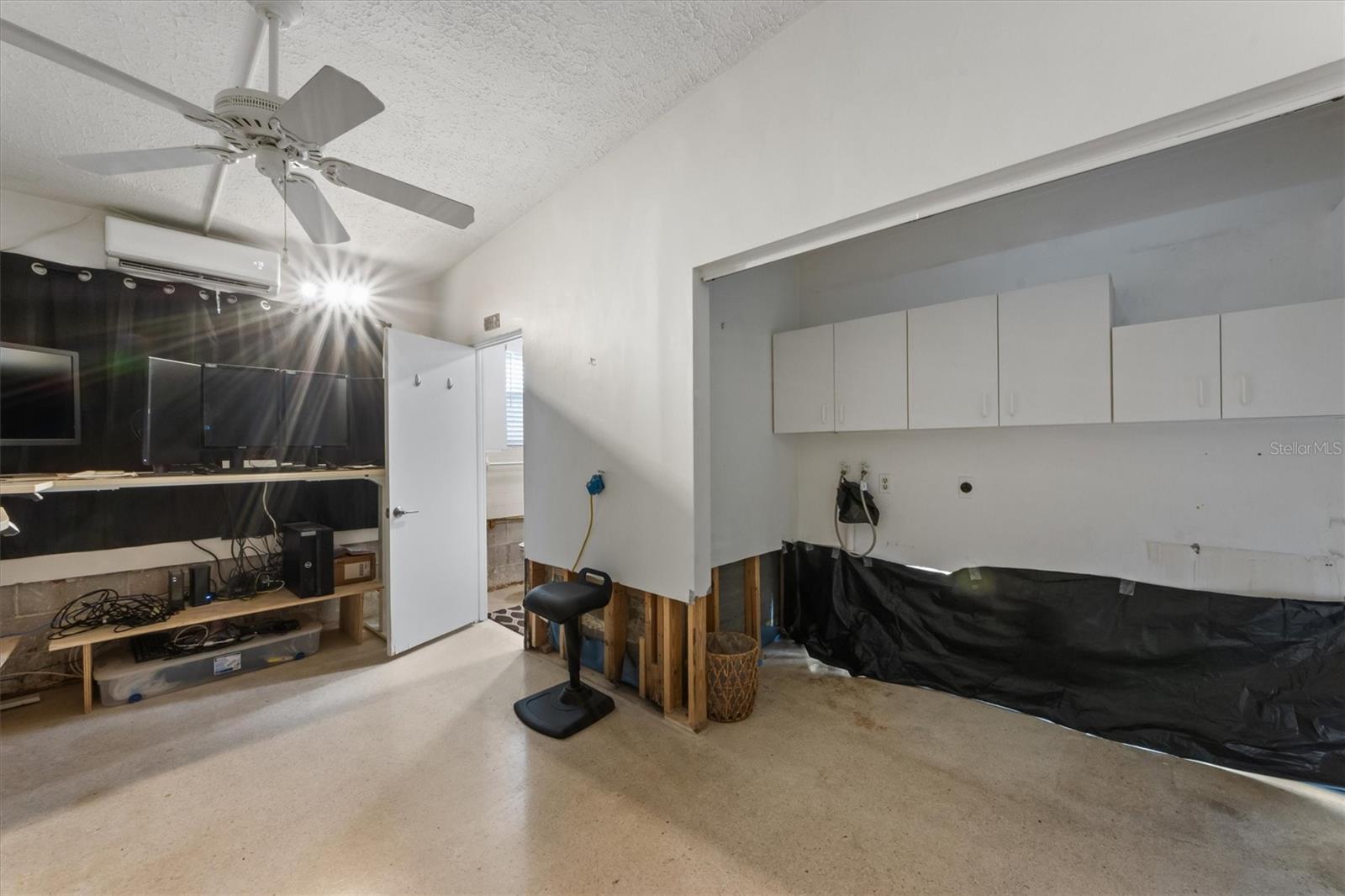 LARMARIE SHORES - Residential