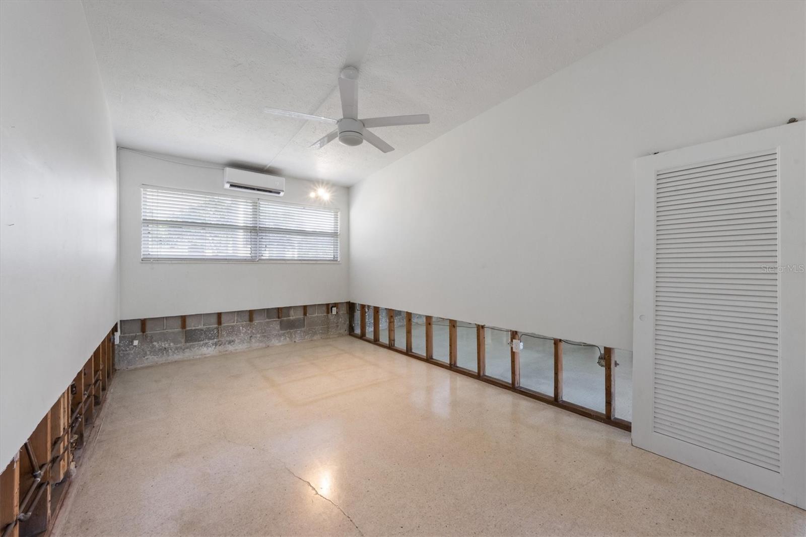 LARMARIE SHORES - Residential