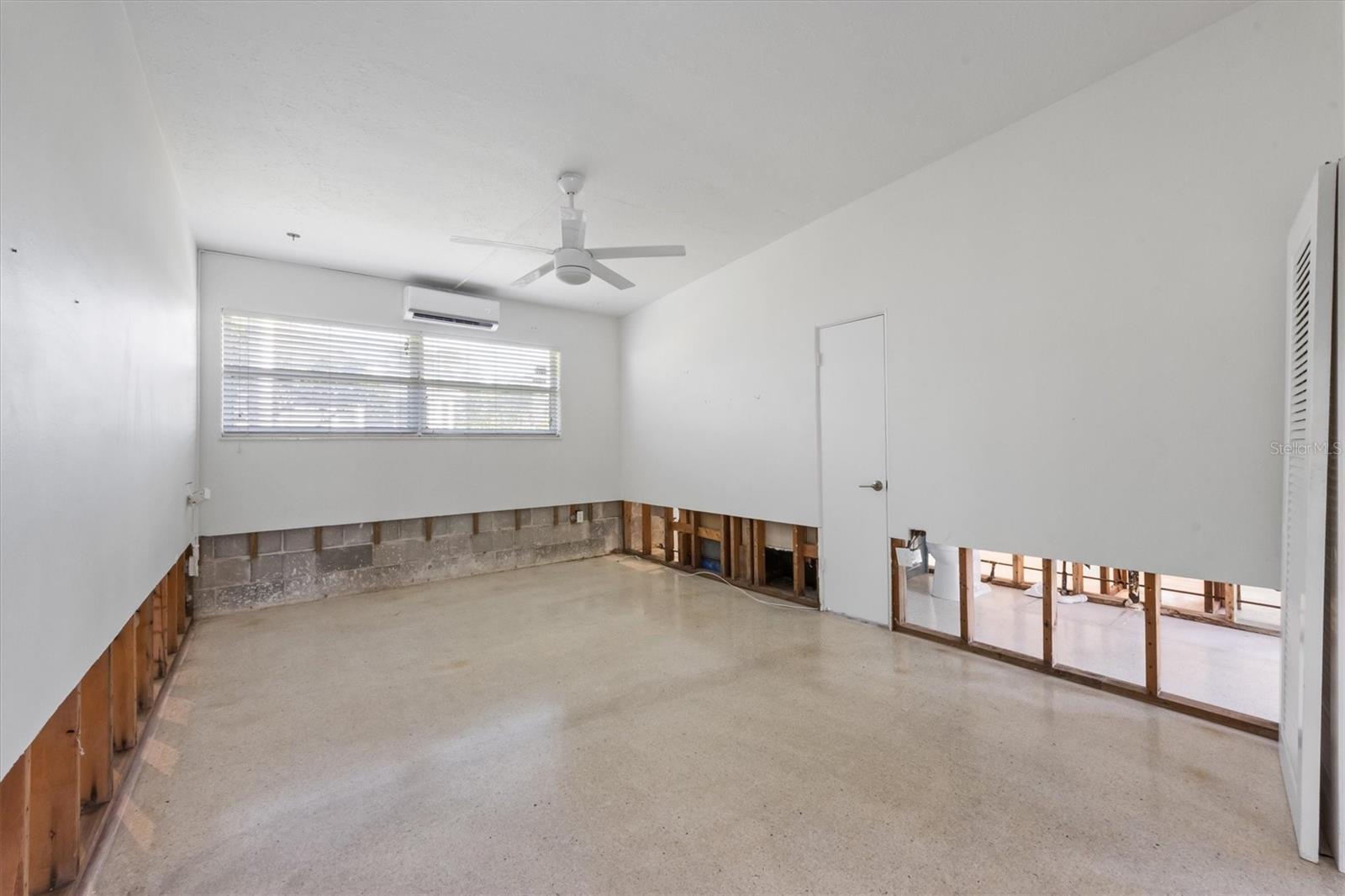 LARMARIE SHORES - Residential