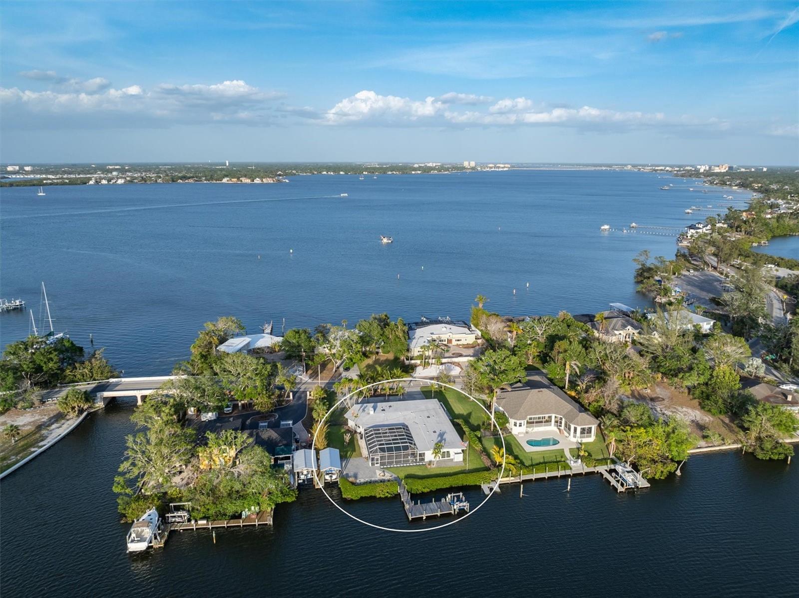 LARMARIE SHORES - Residential